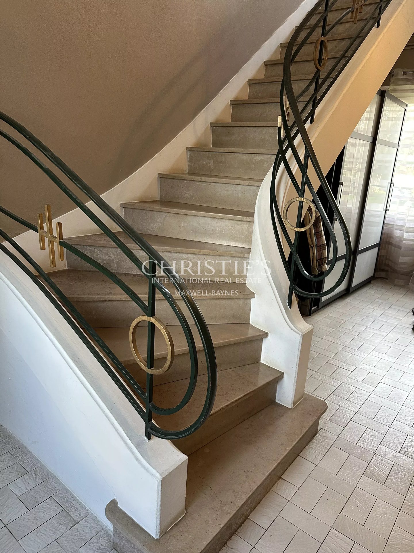 4 Bedroom Vineyard's Image 5