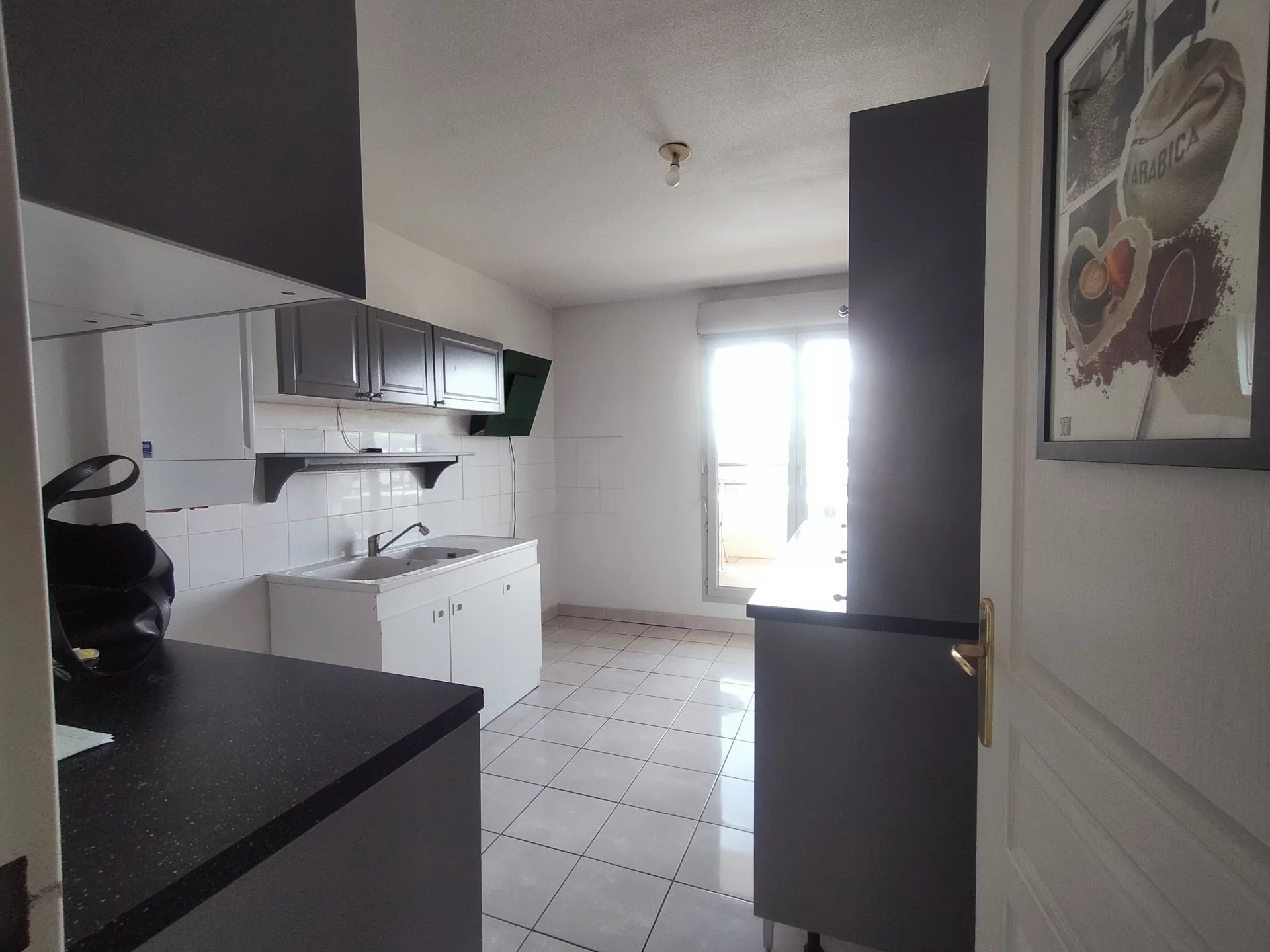 483223 Location Lyon 8ème