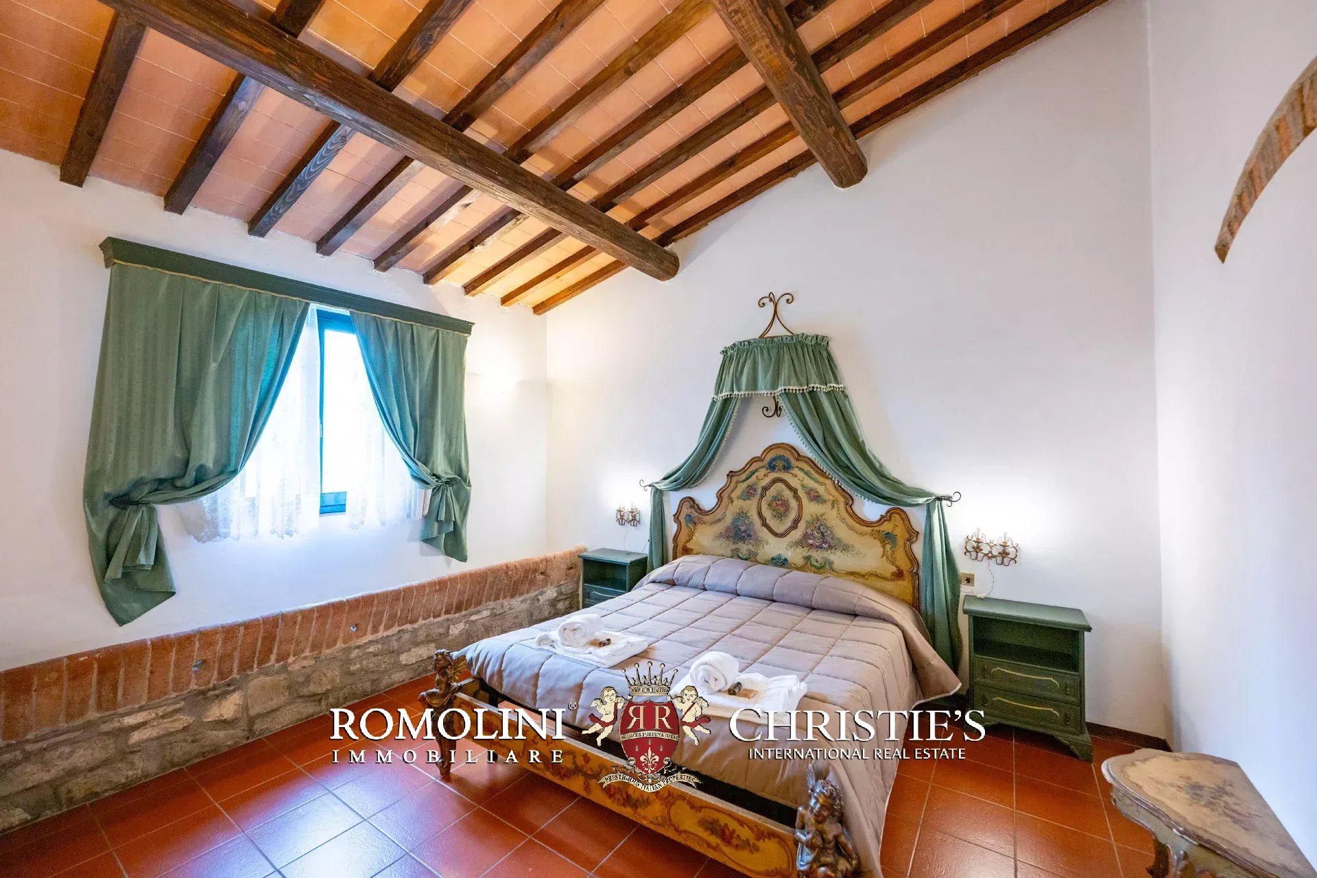13 Bedroom Villa/Townhouse's Image 31
