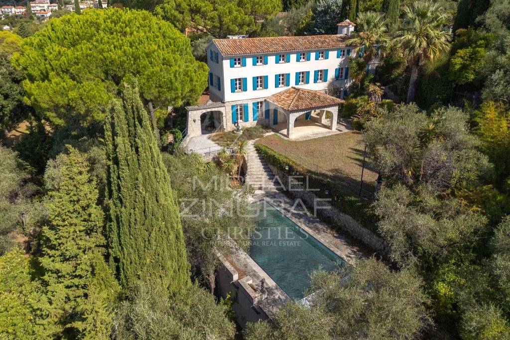 Villa for sale in Grasse — Exceptional Bastide