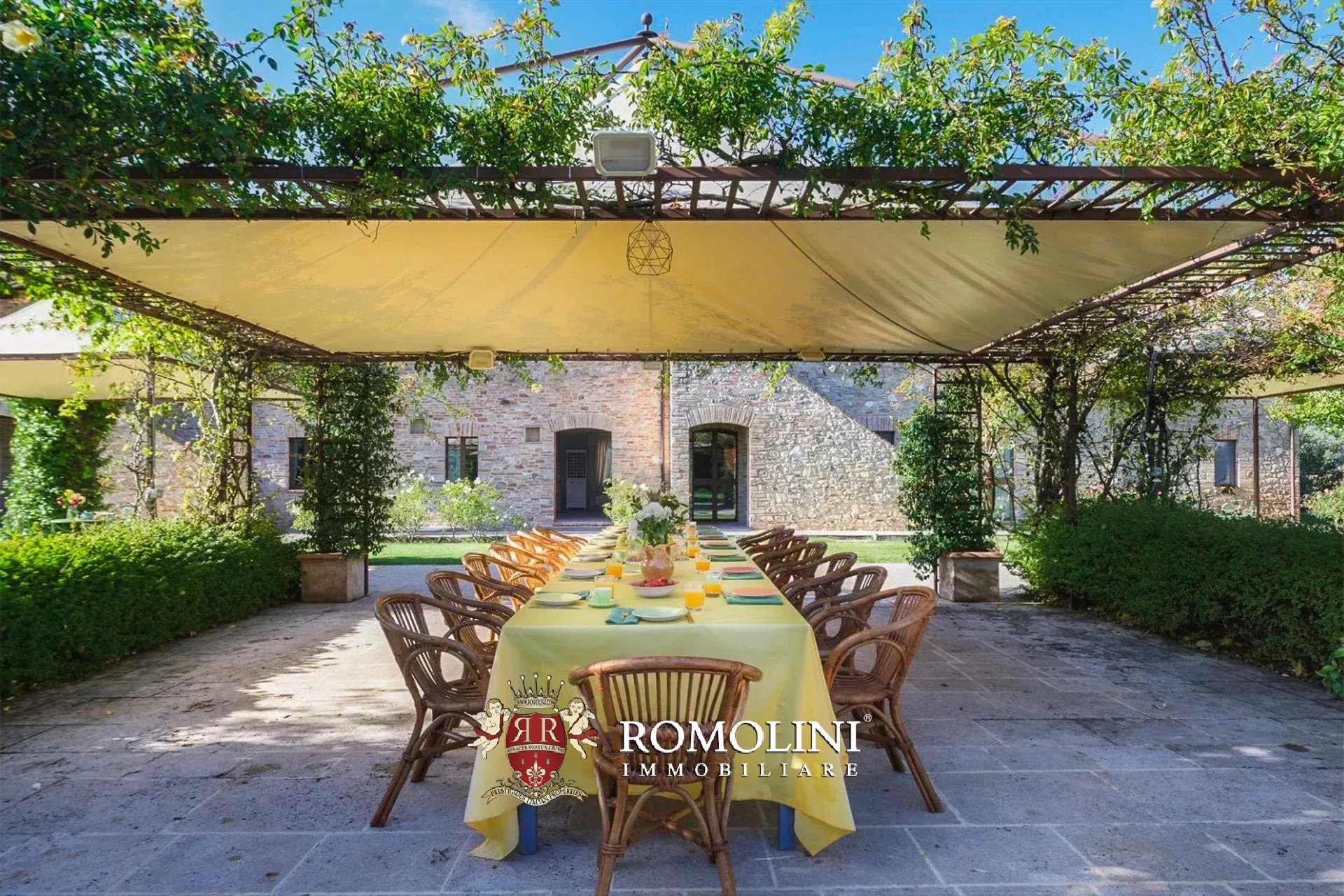 9 Bedroom Villa/Townhouse's Image 29