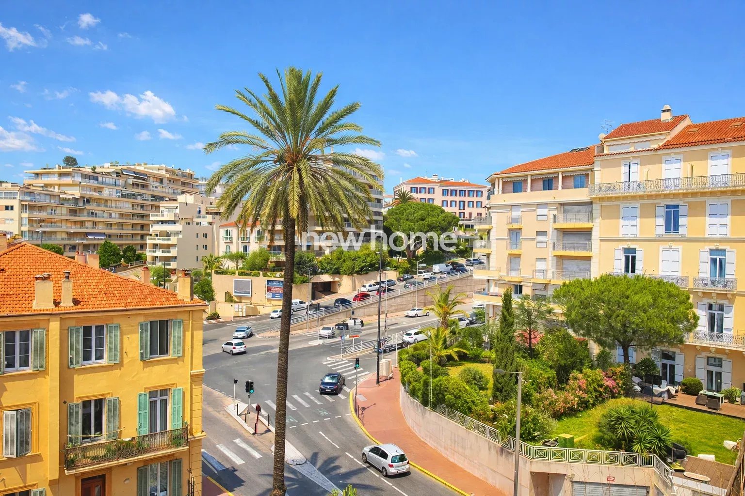 Opportunité rare ! Appartement F2 à 100 m des plages  Résidence avec piscine