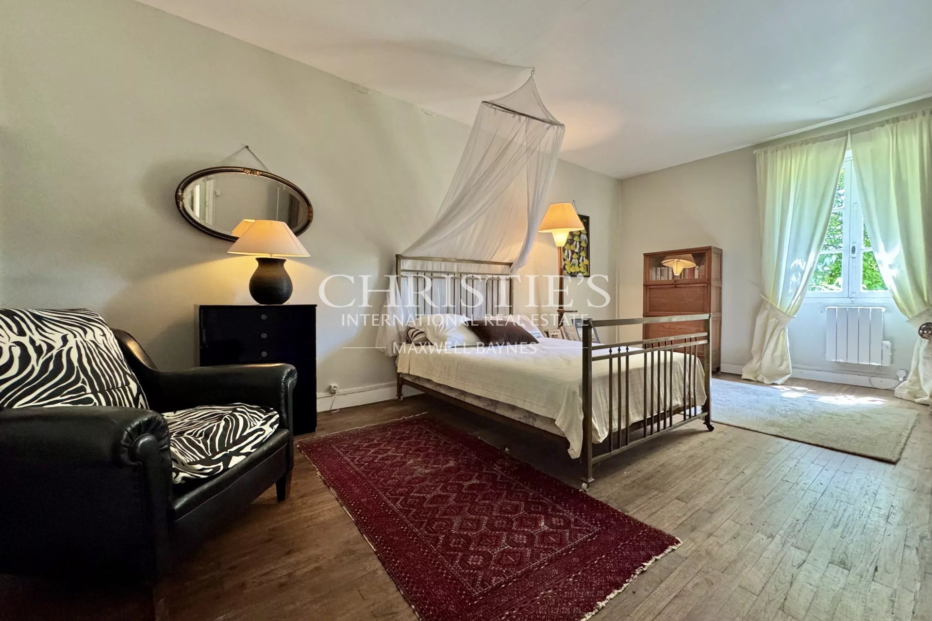 6 Bedroom Villa/Townhouse's Image 37