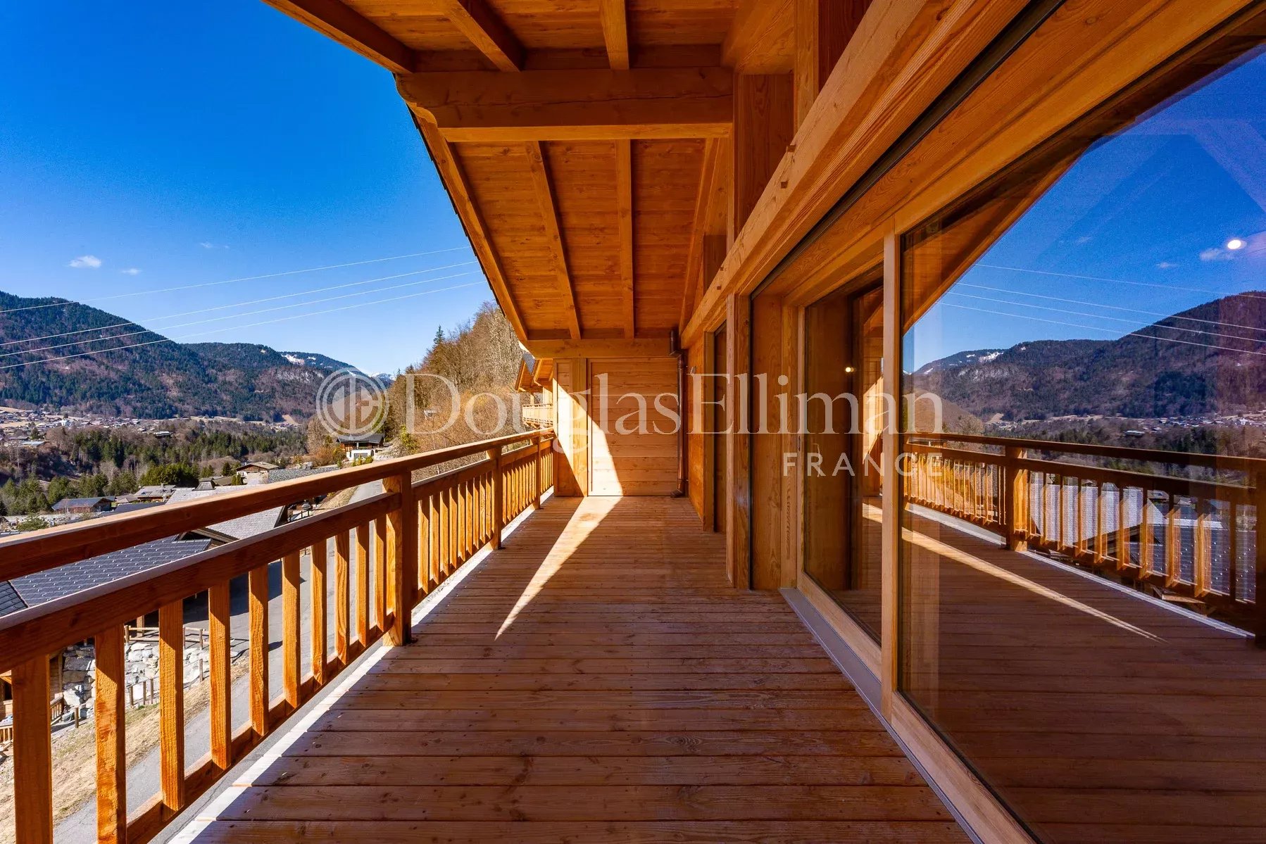MONTRIOND – Superbe chalet neuf 5 chambres à Montriond - Image nᵒ3