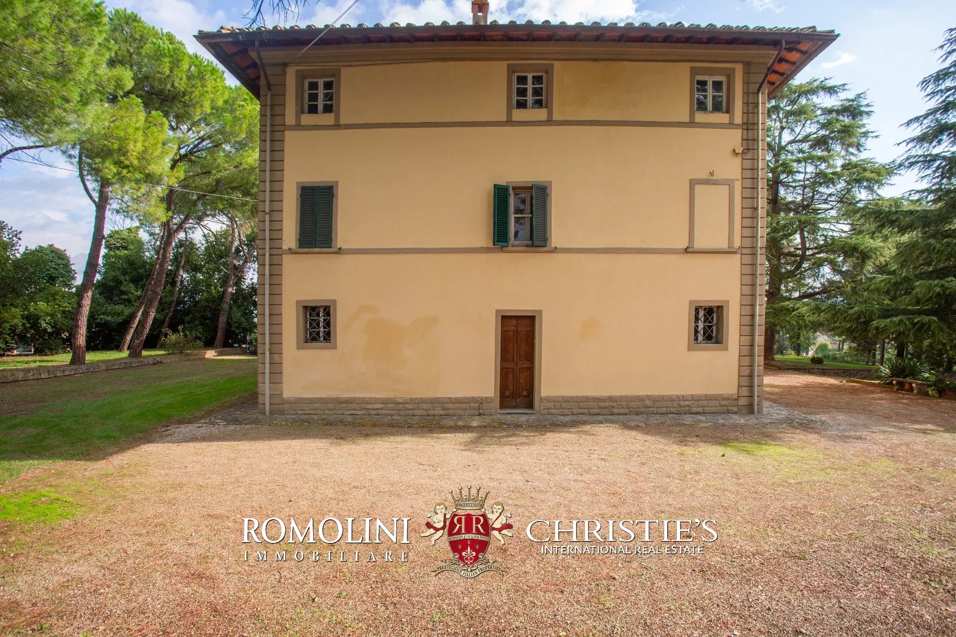 7 Bedroom Villa/Townhouse's Image 5