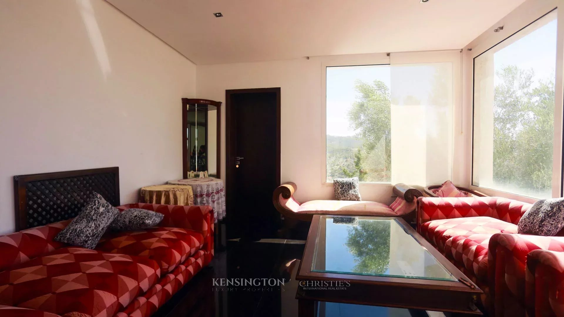 7 Bedroom Villa/Townhouse's Image 5
