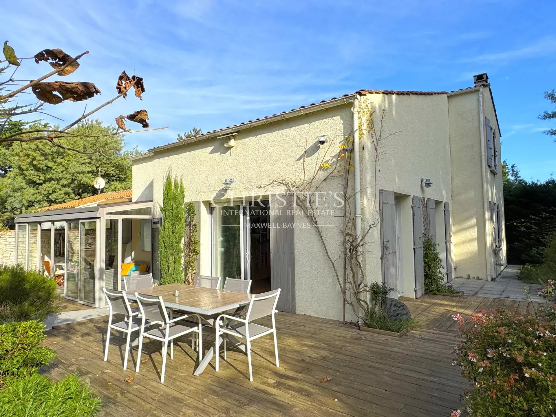 6 Bedroom Villa/Townhouse's Image 25