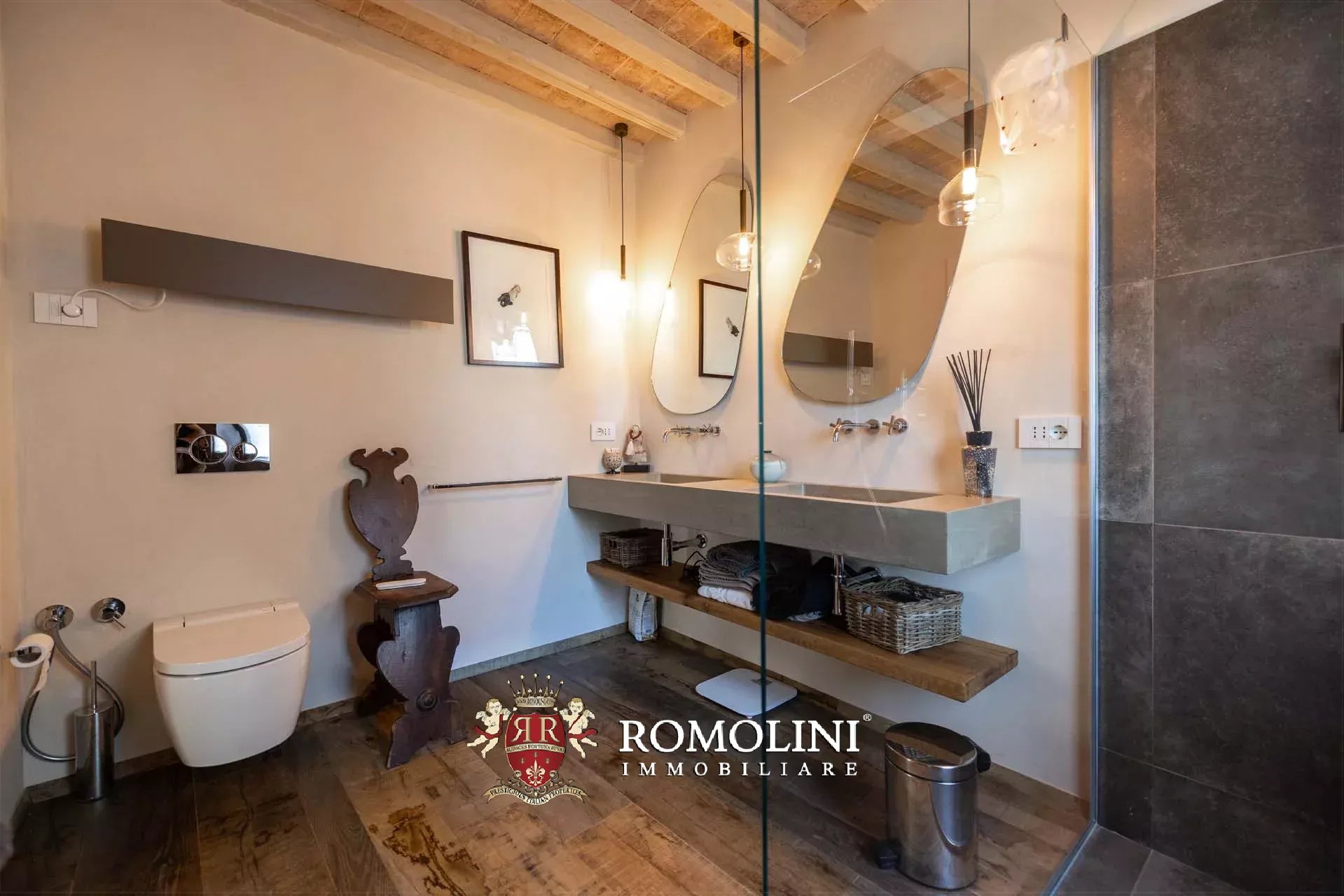 5 Bedroom Villa/Townhouse's Image 27