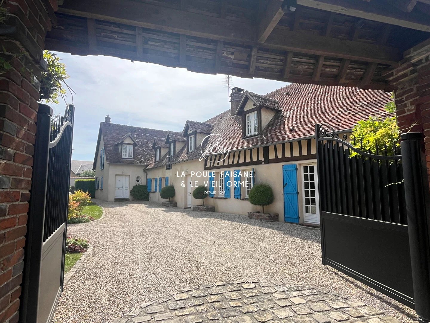 VENTE MAISON DE CHARME RESTAUREE REGION HOUDAN