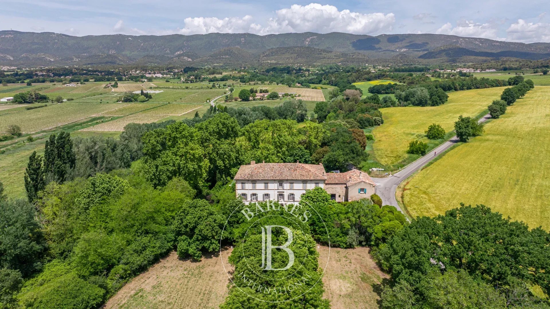 PROVENCE - LUBERON - 17th-Century Provençal Bastide to Renovate – 800sqm- 3 ha - picture 12