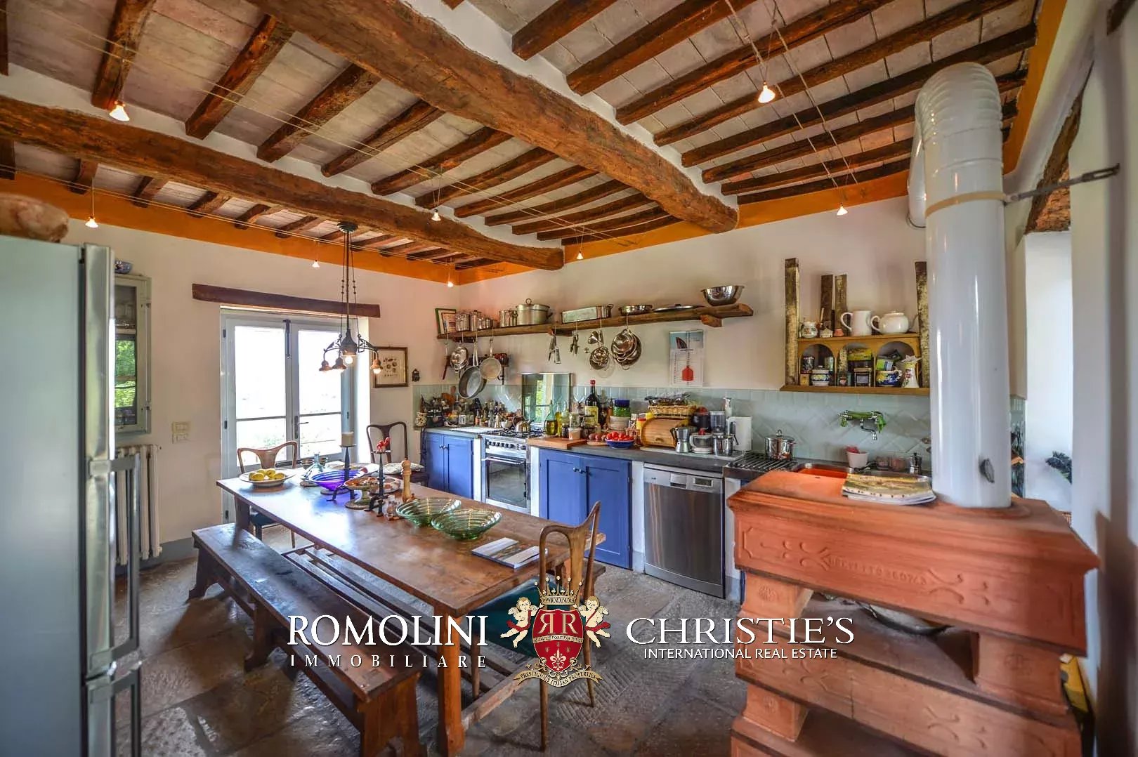 6 Bedroom Villa/Townhouse's Image 32