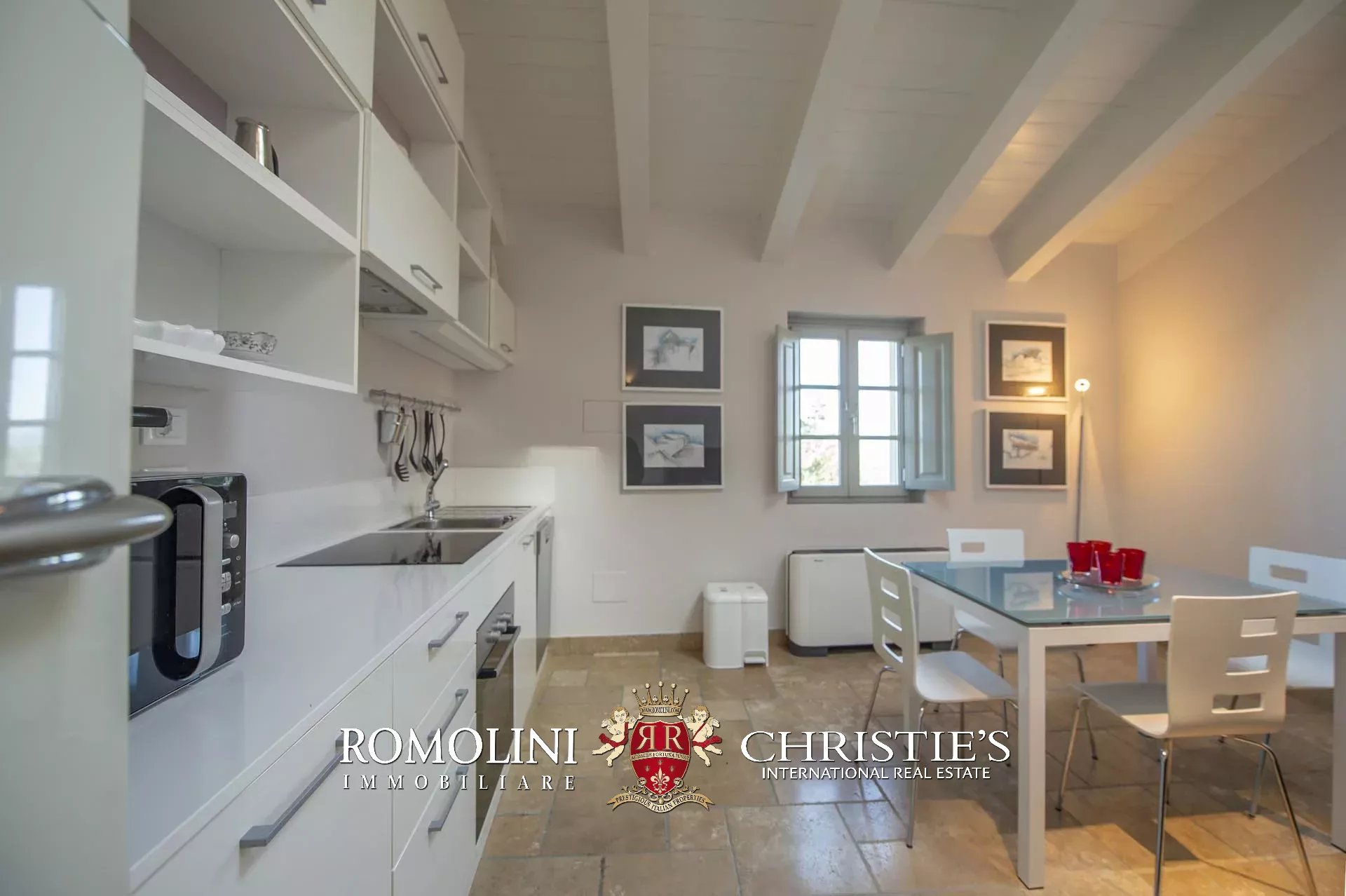 11 Bedroom Vineyard's Image 83