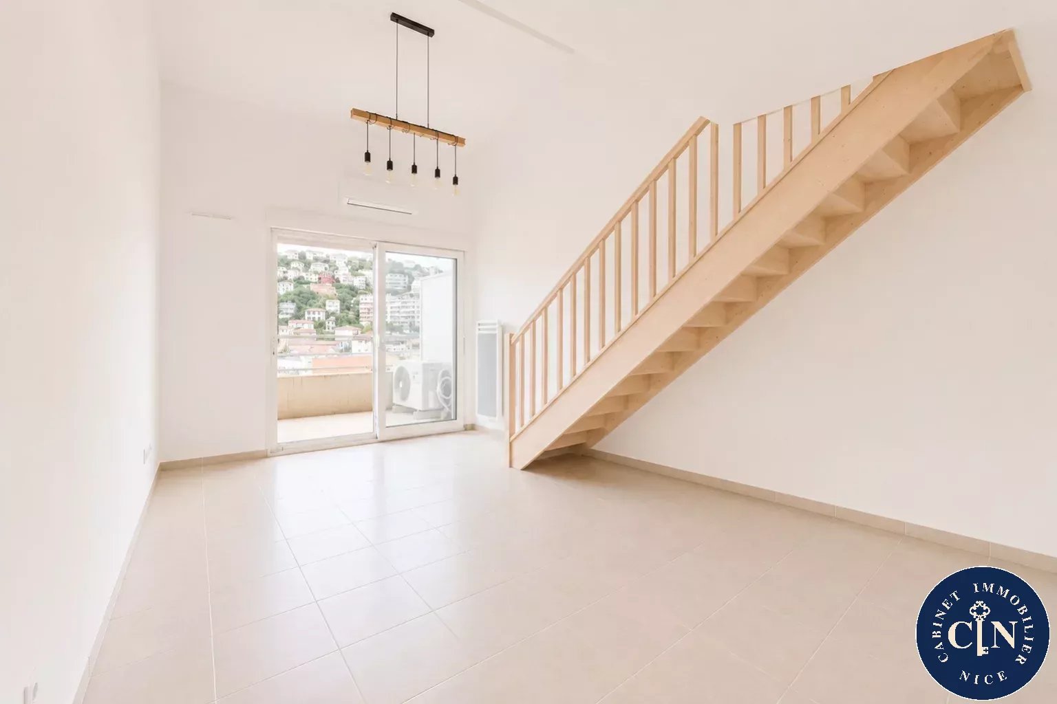 4 pièces 93 m² - Duplex terrasse vue collines - Saint-Sylvestre — photo 4