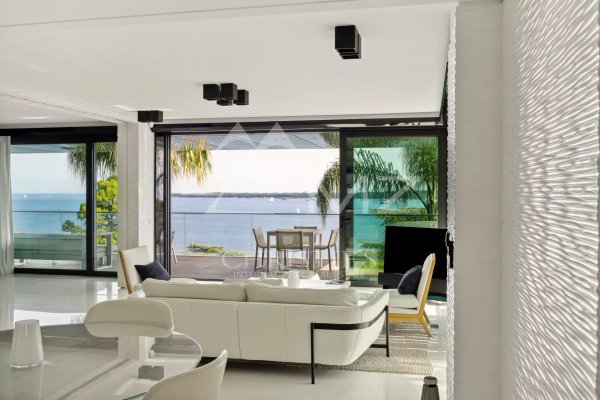Luxury apartment with sea view and exceptional wellness facilities — photo 1