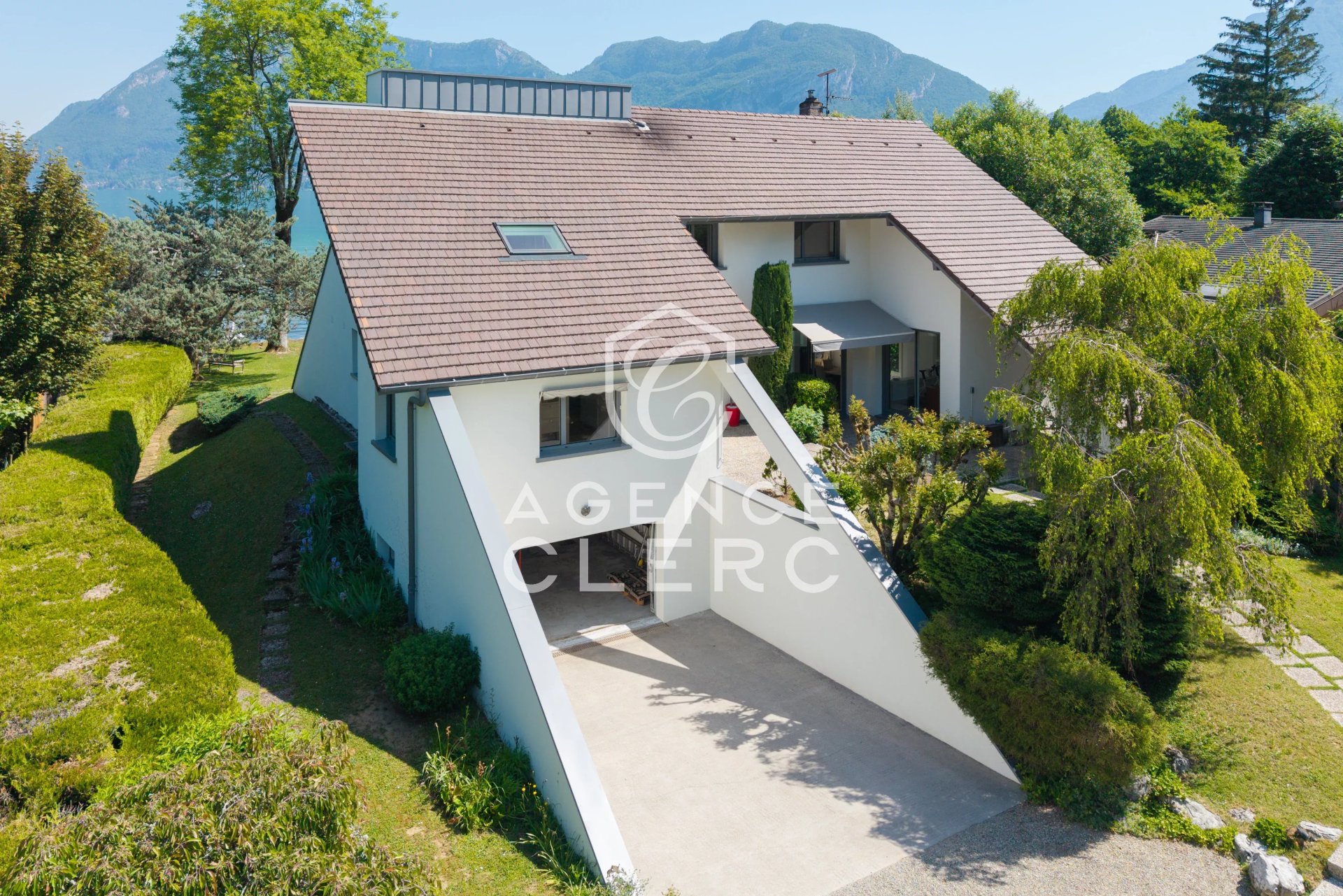 5 Bedroom Villa/Townhouse's Image 6