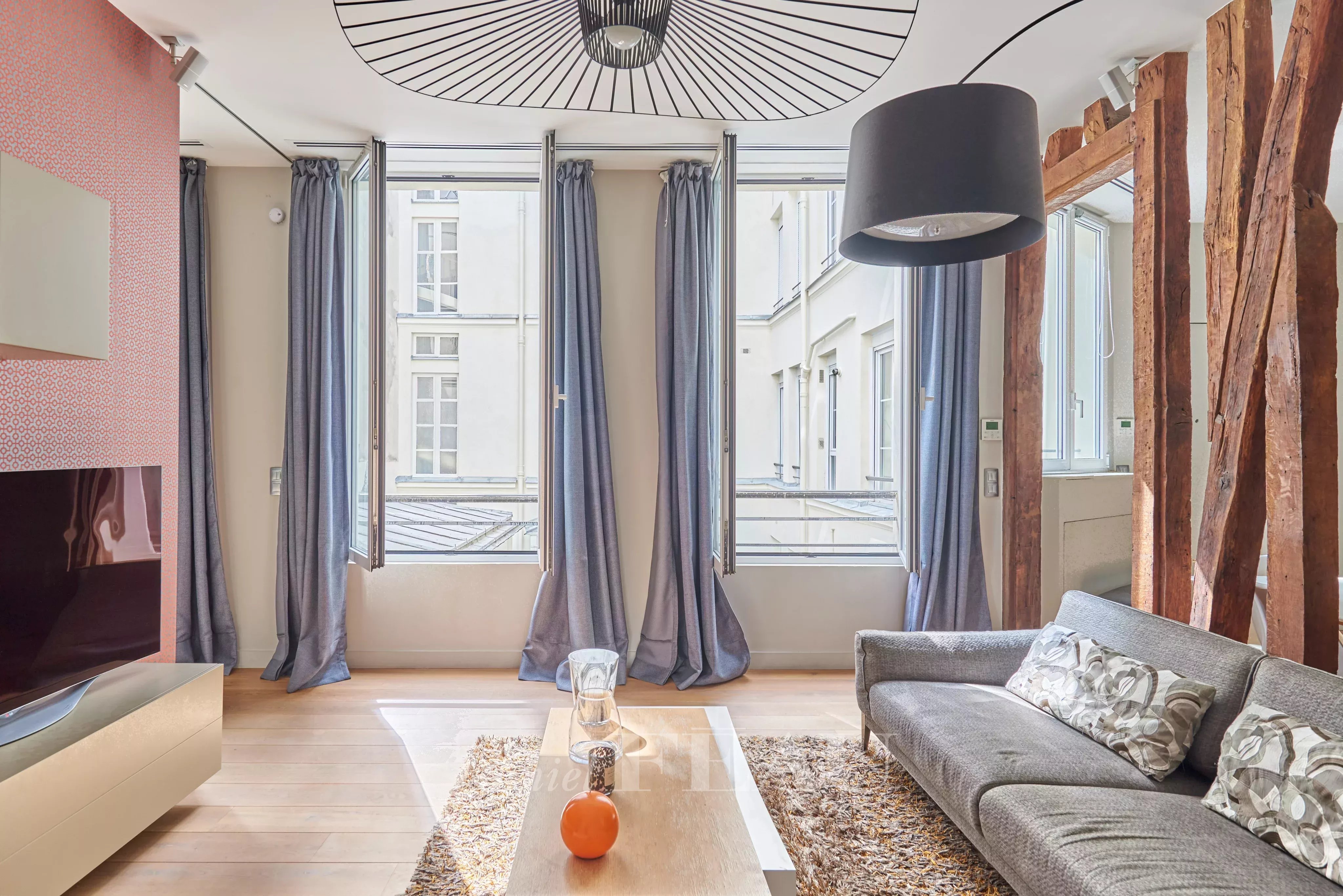 Paris IIe - Opéra Garnier - charmant 3 pièces de 75 m² 2 chambres rénové