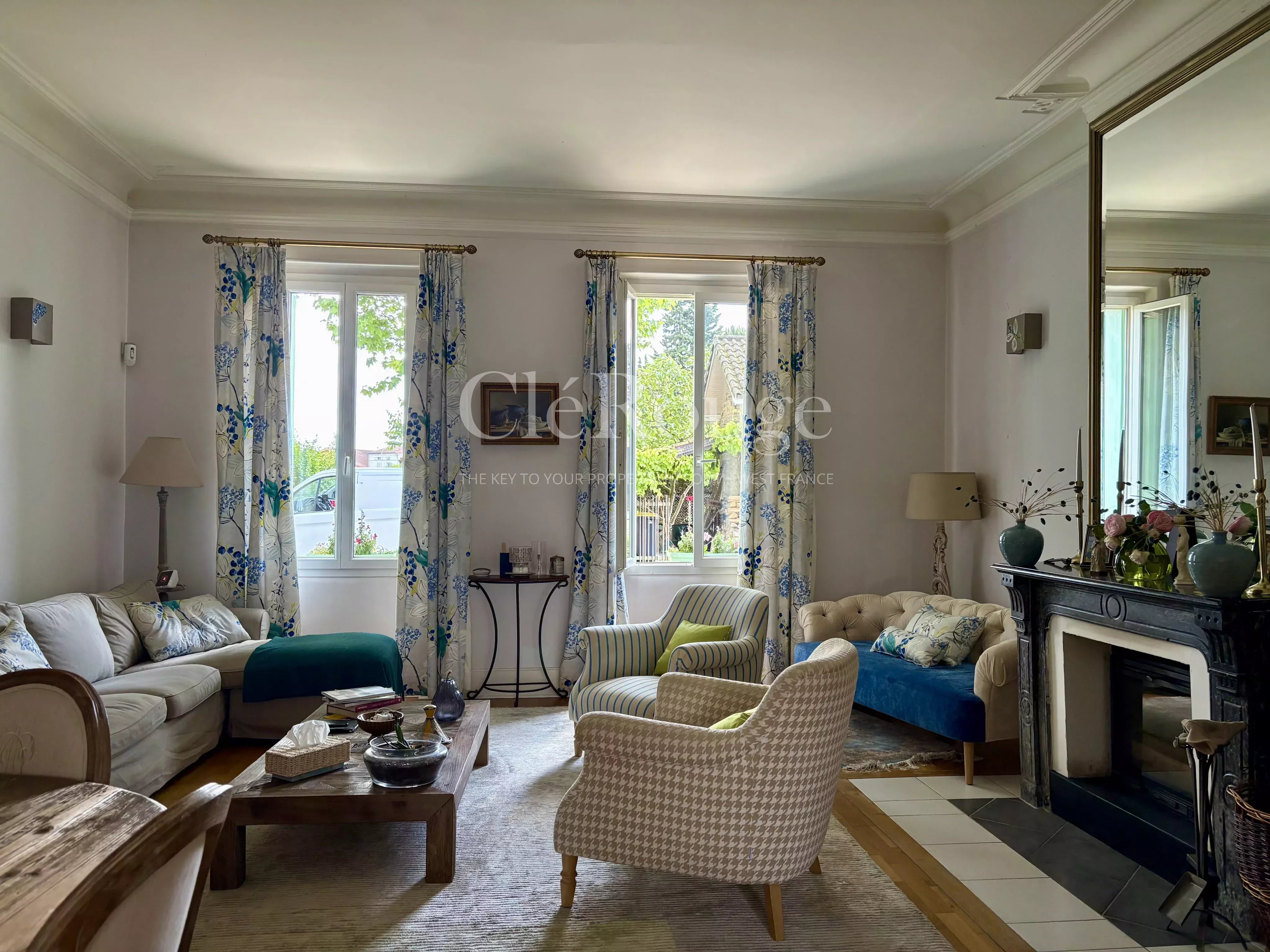 Au coeur d'Agen  Élégante demeure en pierre avec gîte, piscine et la liberté de créer, d'y vivre ou de louer.