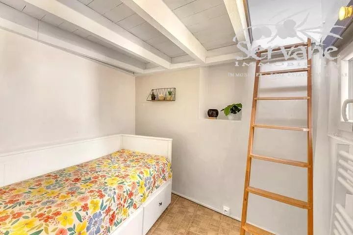 SUPERB ONE BEDROOM APARTMENT IN DUPLEX