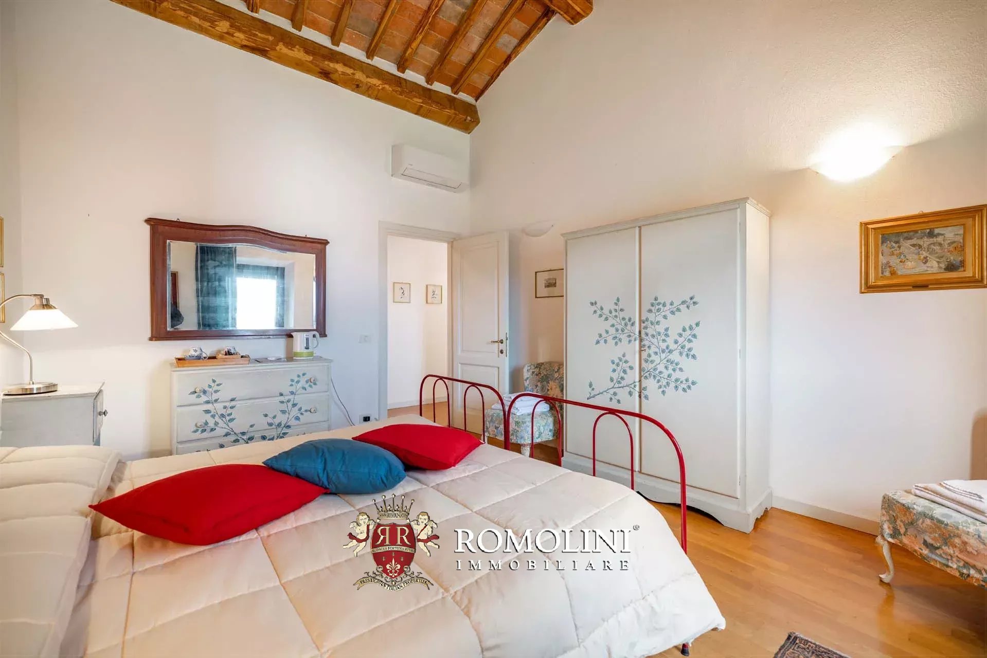 70 Bedroom Chateau's Image 125