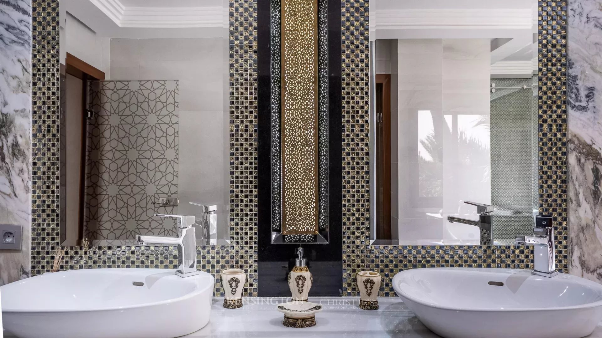 9 Bedroom Villa/Townhouse's Image 28