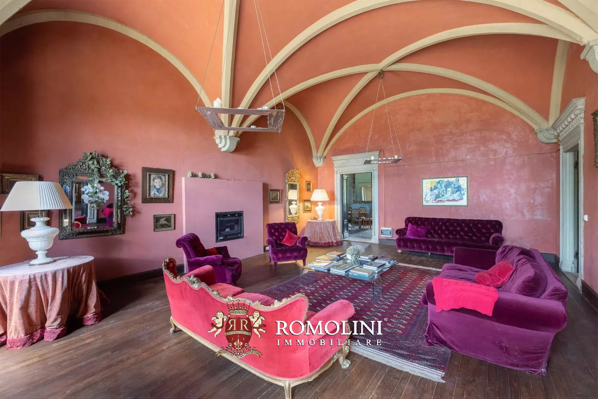 35 Bedroom Chateau's Image 15