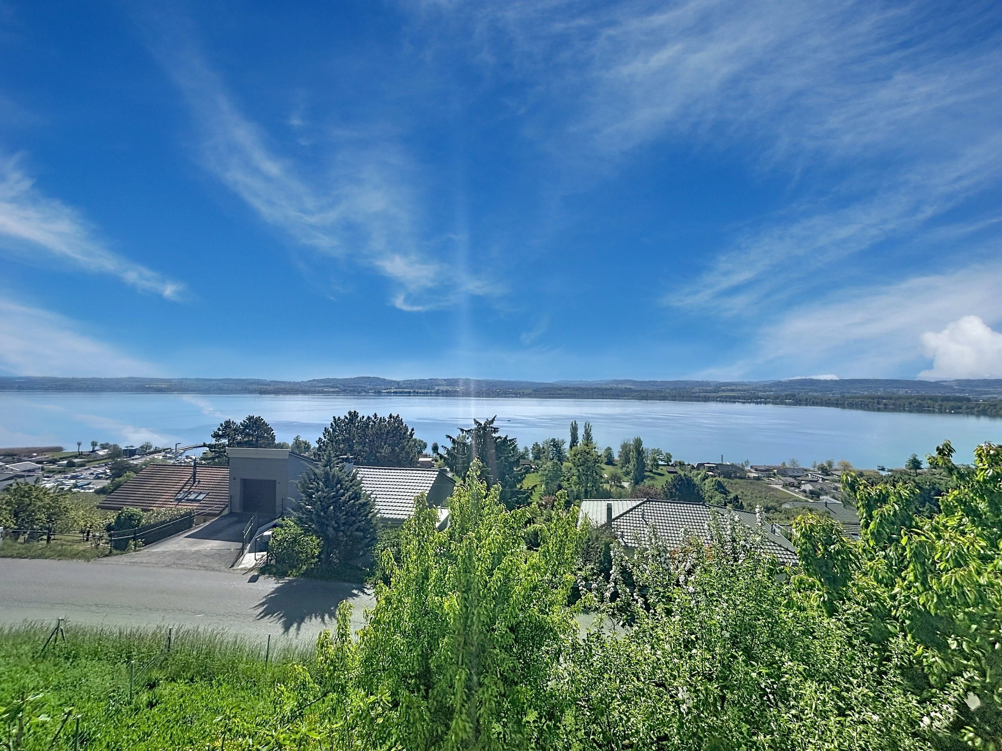 Villa avec vue imprenable sur le lac de Morat