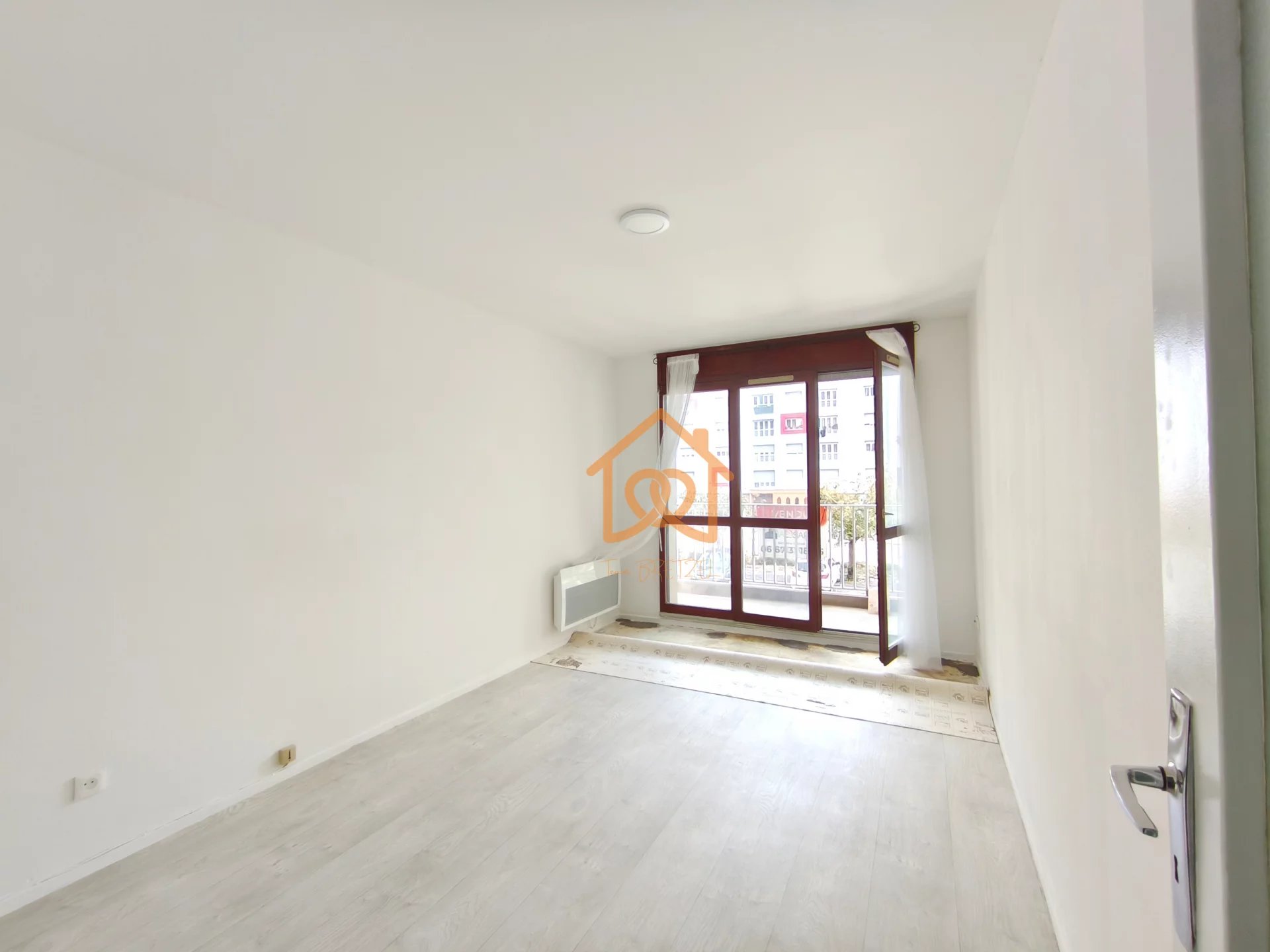 Charmant appartement 1 pièce avec balcon et parking – Strasbourg NEUDORF
