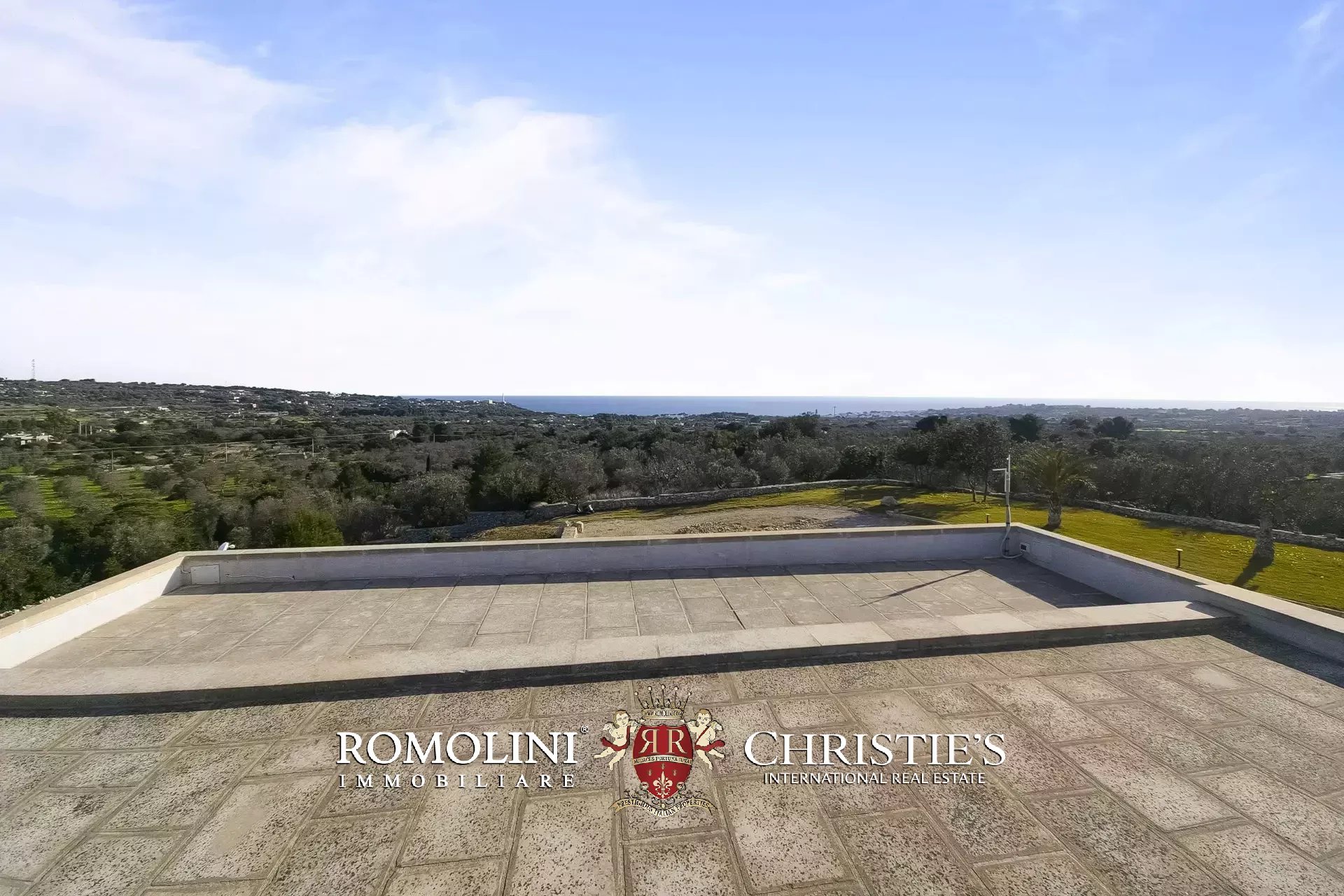 5 Bedroom Villa/Townhouse's Image 3