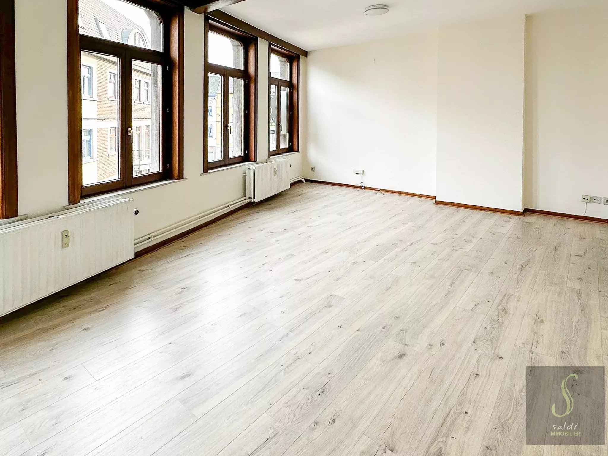 APPARTEMENT 1 CHAMBRE EN CENTRE VILLE DE BINCHE !