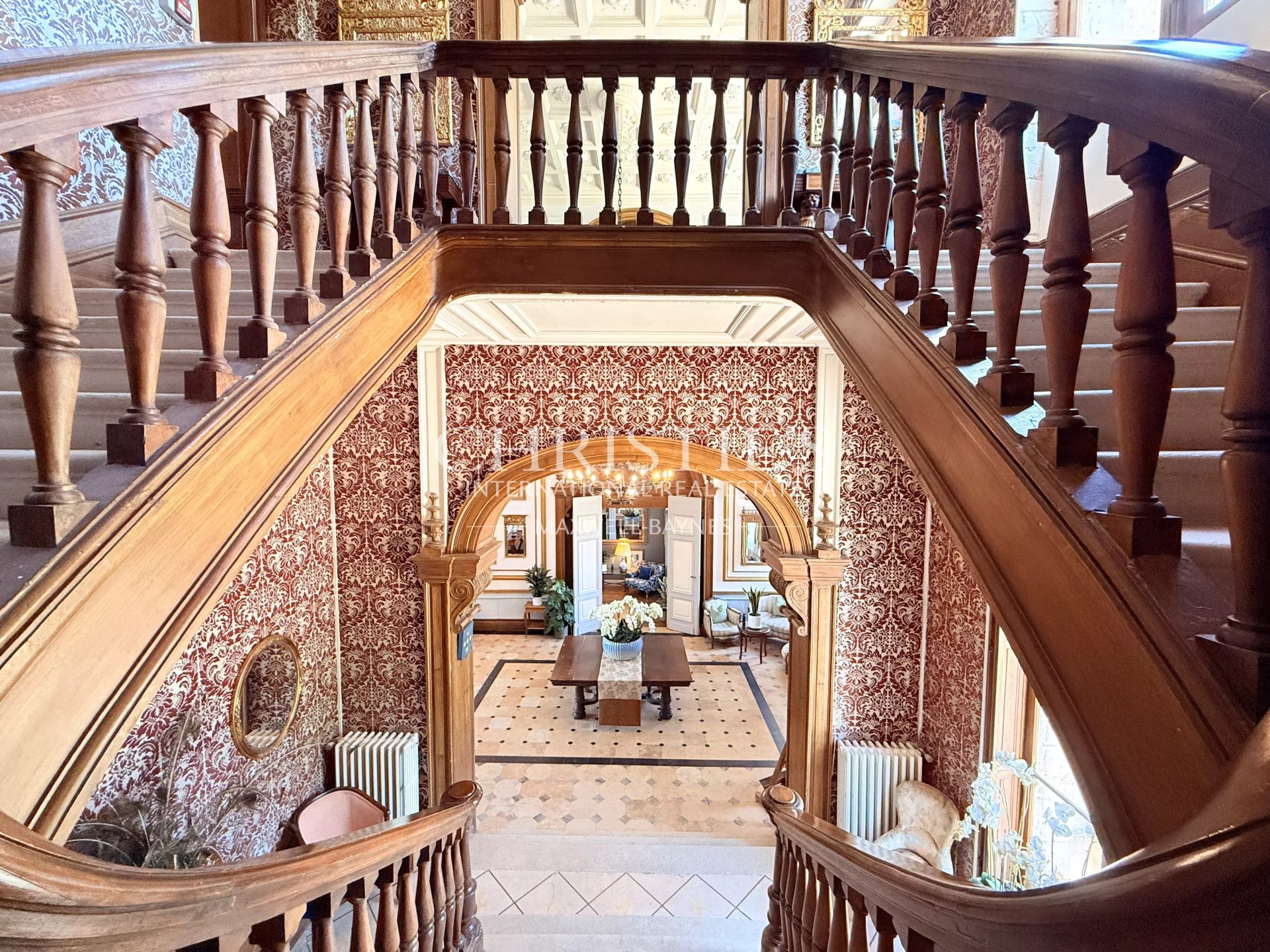 53 Bedroom Chateau's Image 16