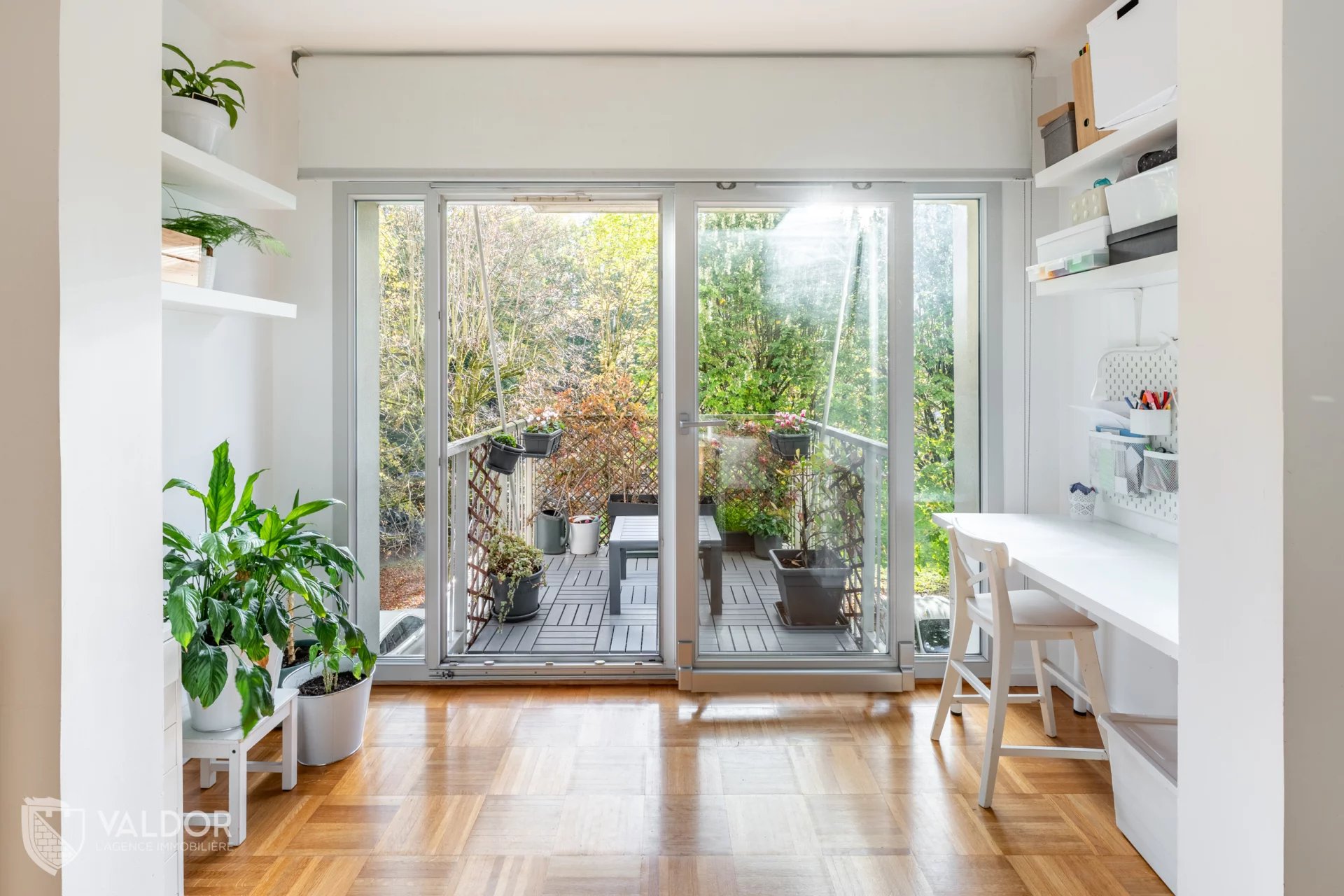 Appartement entièrement rénové - 88m2 - 3 chambres et balcon