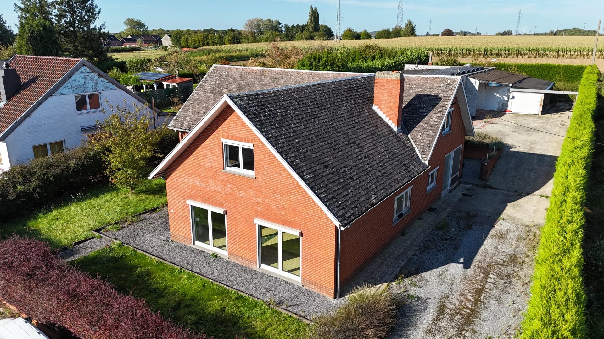 Villa spacieuse avec entrepôt de 200 m² – Anderlues (cul-de-sac)