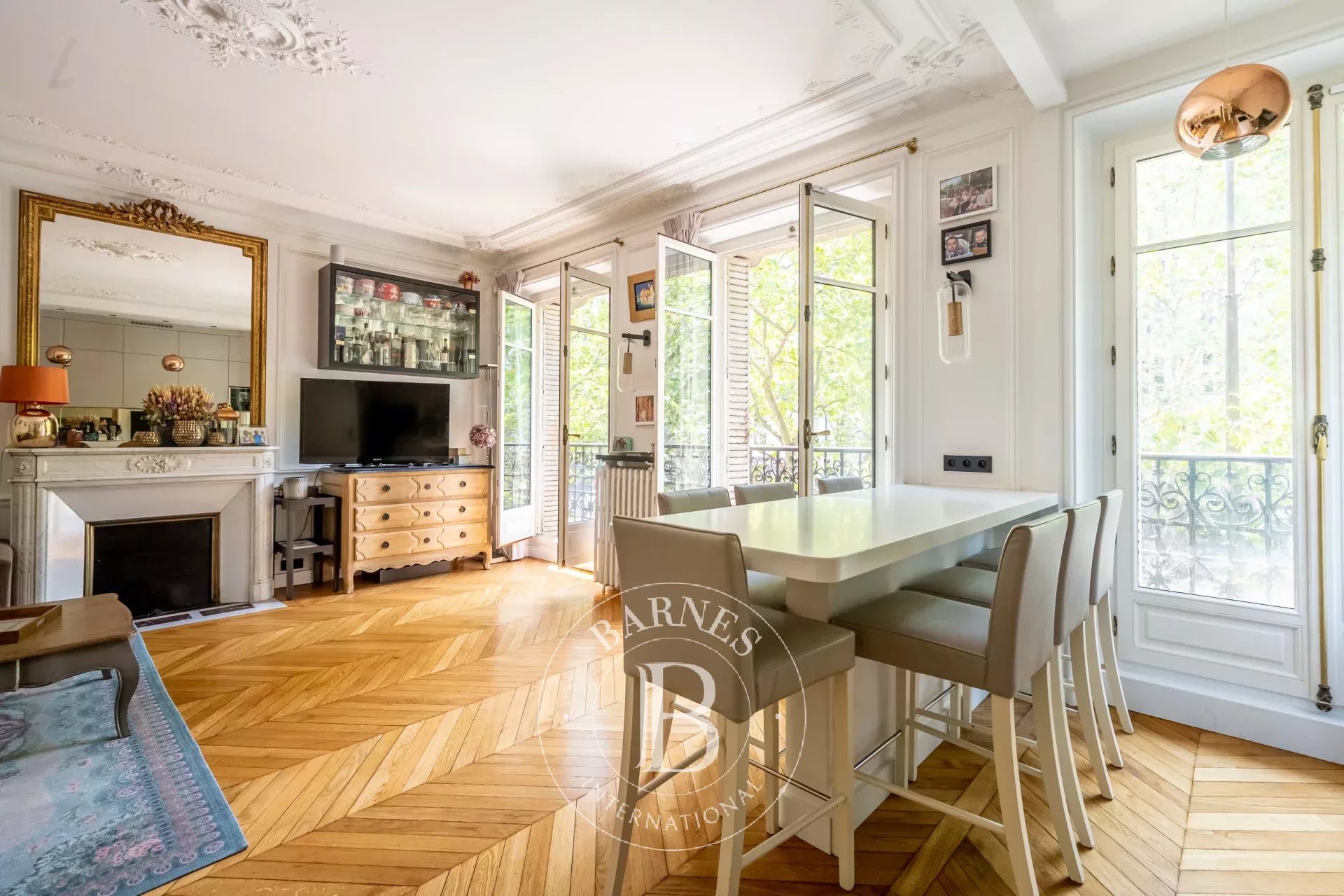 Paris 17 - Ternes - Refurnished high-end apartment
