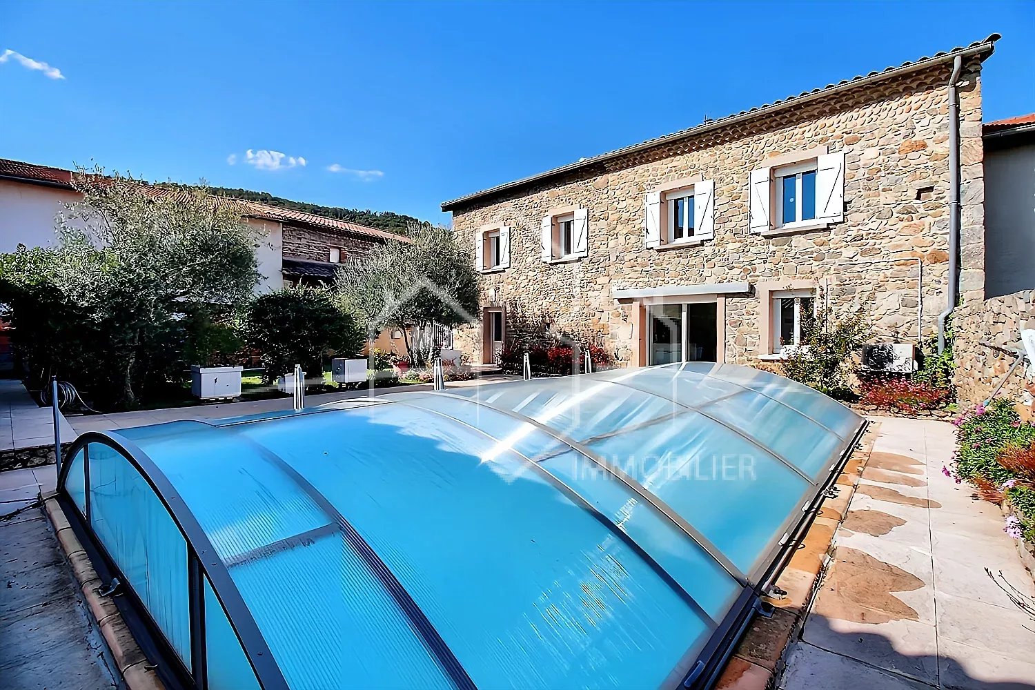 Maison en pierre 161 m²  hab, 4 ch avec piscine