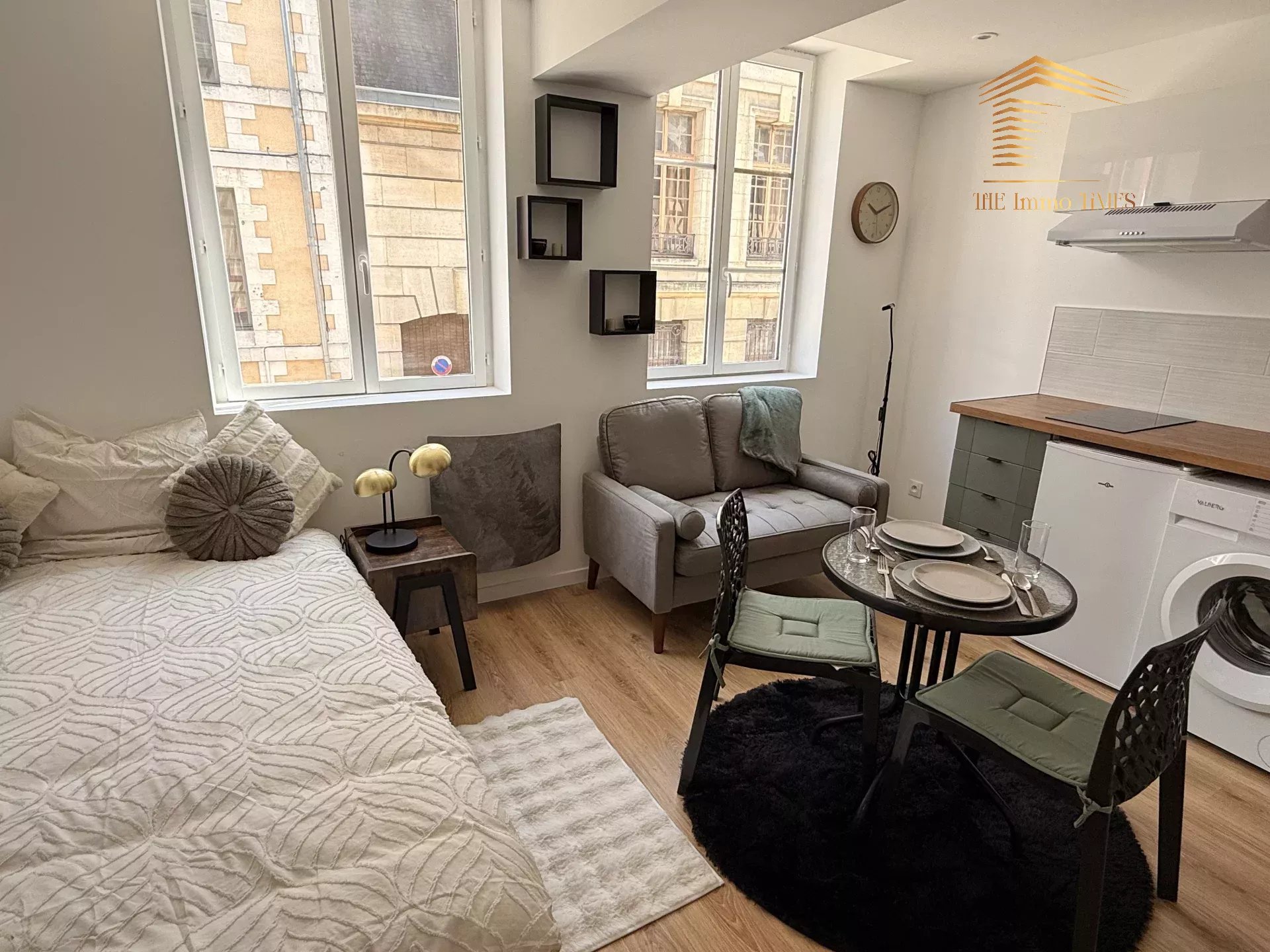 🏡 À VENDRE – Un grand studio meublé – Hyper centre rive droite - Photo 2