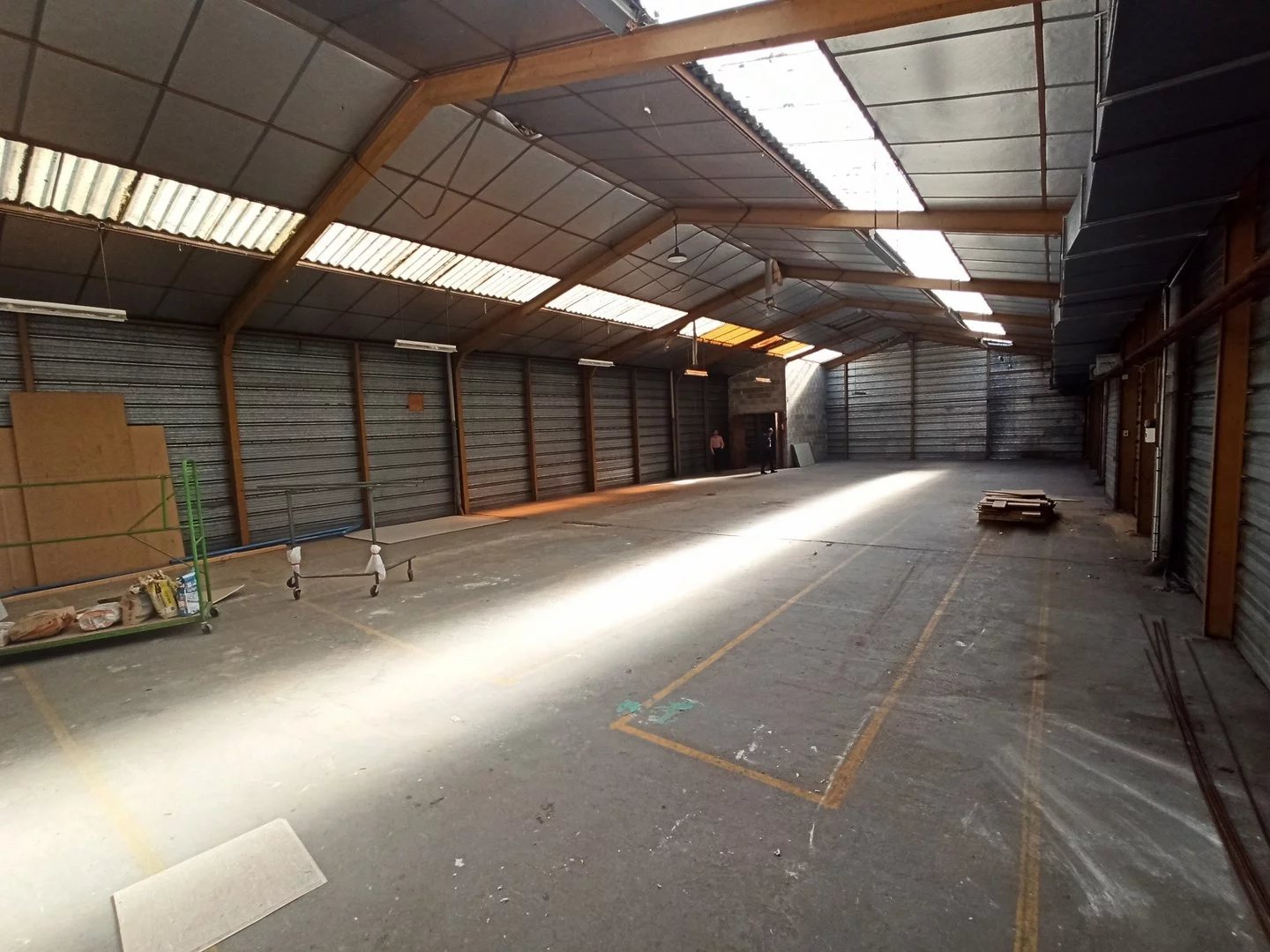 Location LIMOGES CENTRE - 250 m2 Dépôt/Activités - R+1