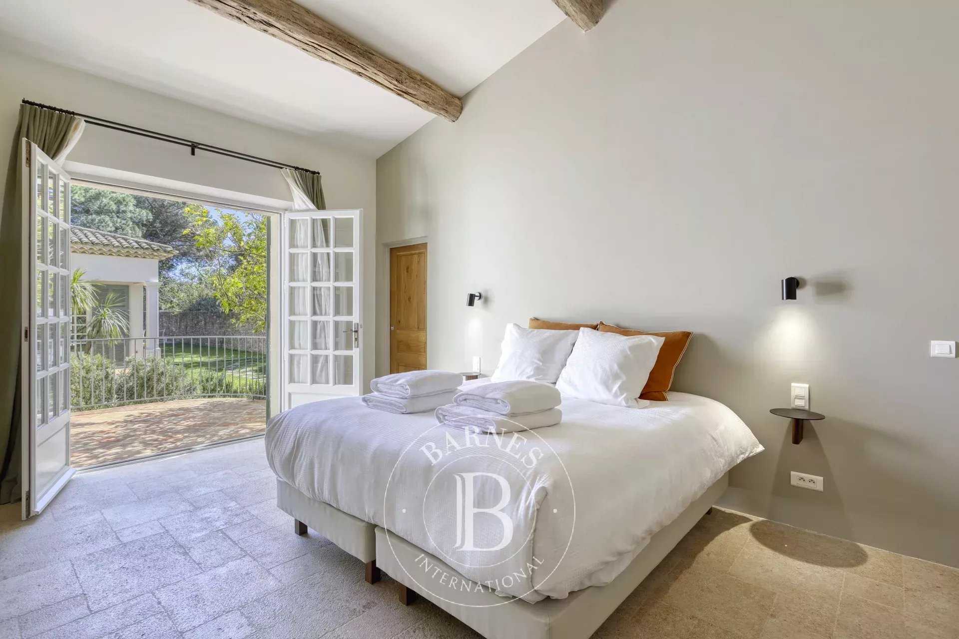 GOLFE DE SAINT-TROPEZ - RAMATUELLE - 8 BEDROOMS PROPERTY - picture 9