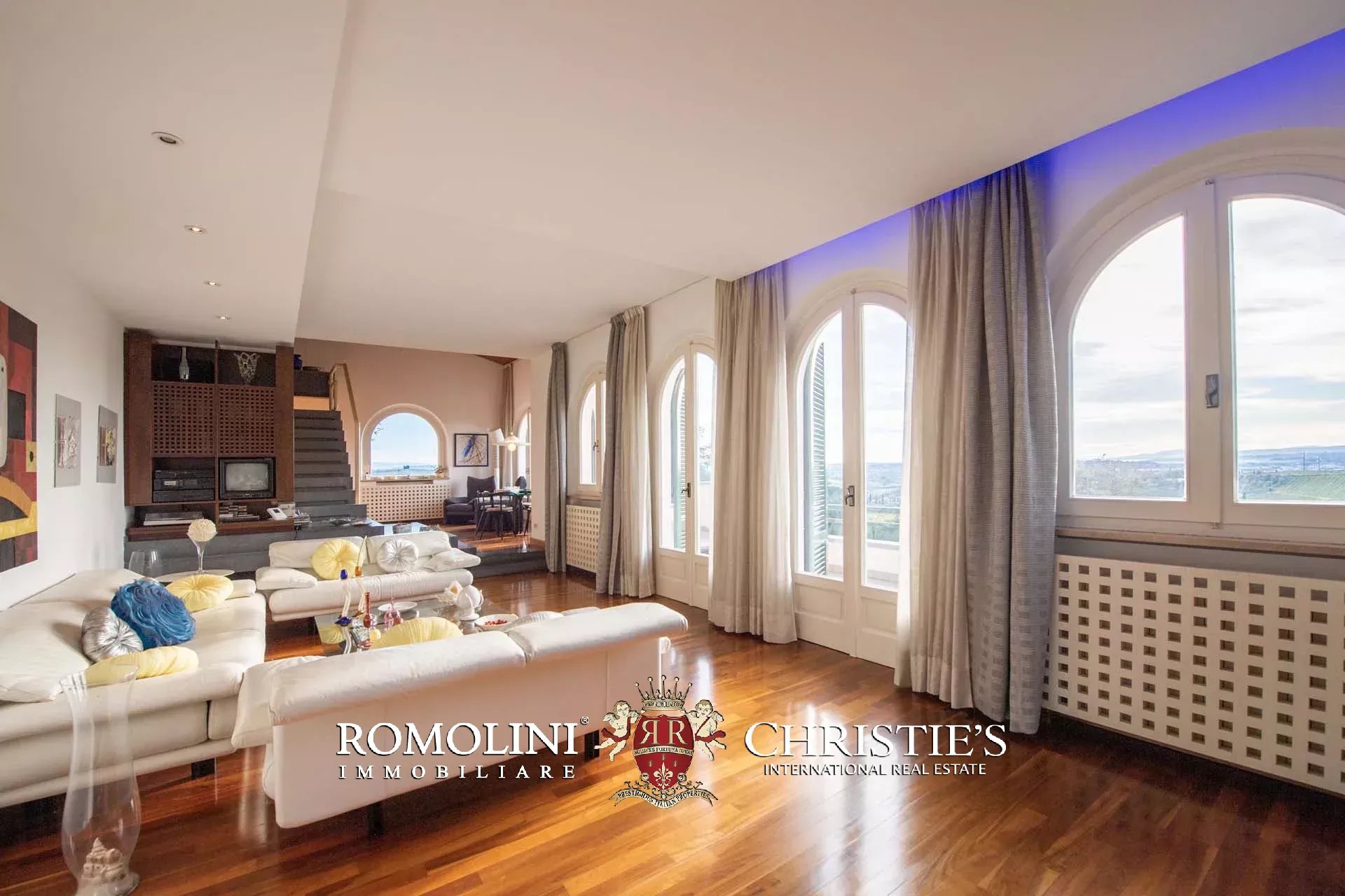 5 Bedroom Villa/Townhouse's Image 25
