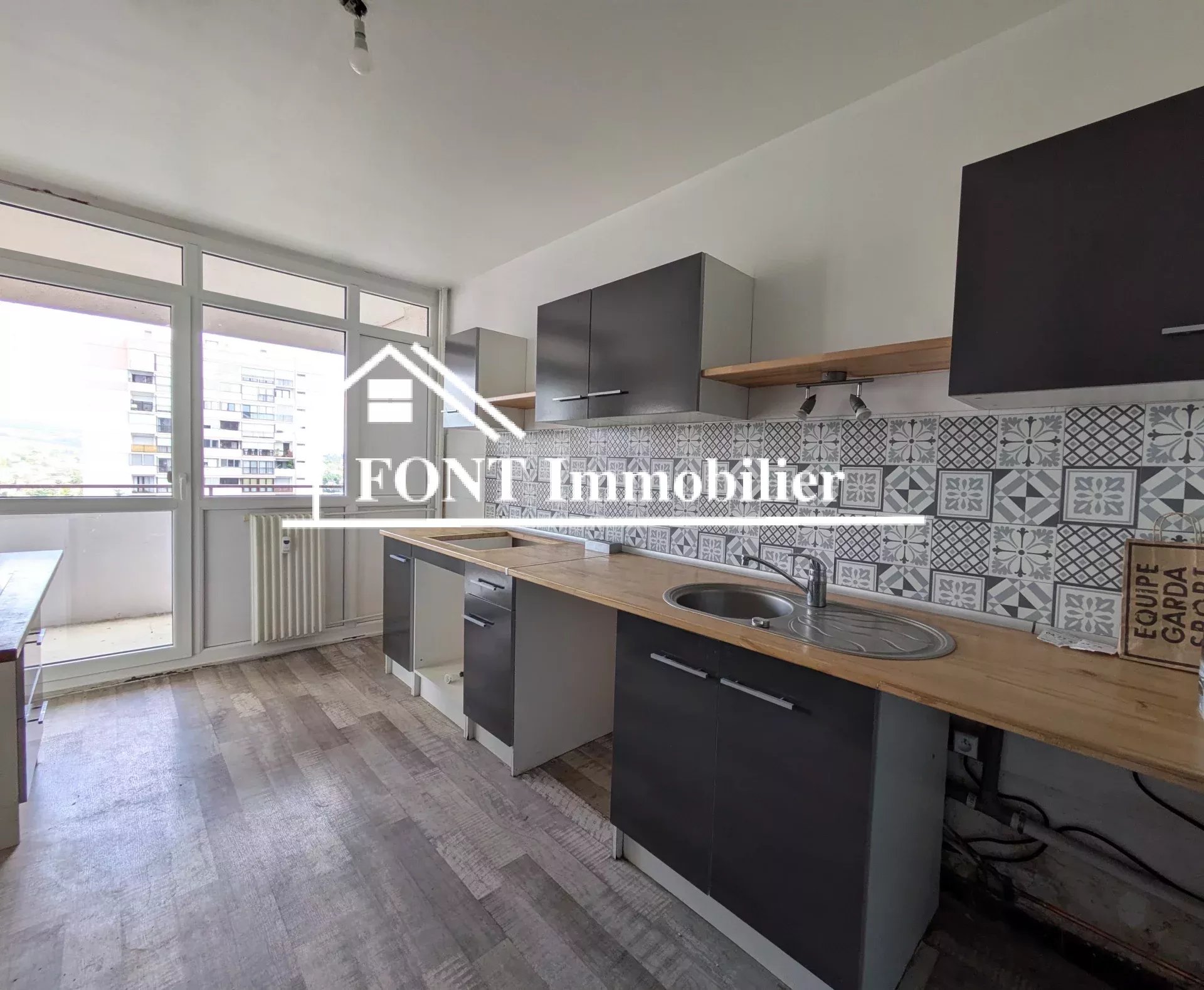 Agence immobilière de 