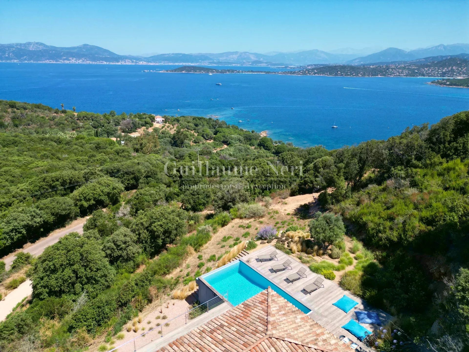 Villa CATALINA - 5 chambres, piscine, vue mer panoramique sur le Golfe d'Ajaccio