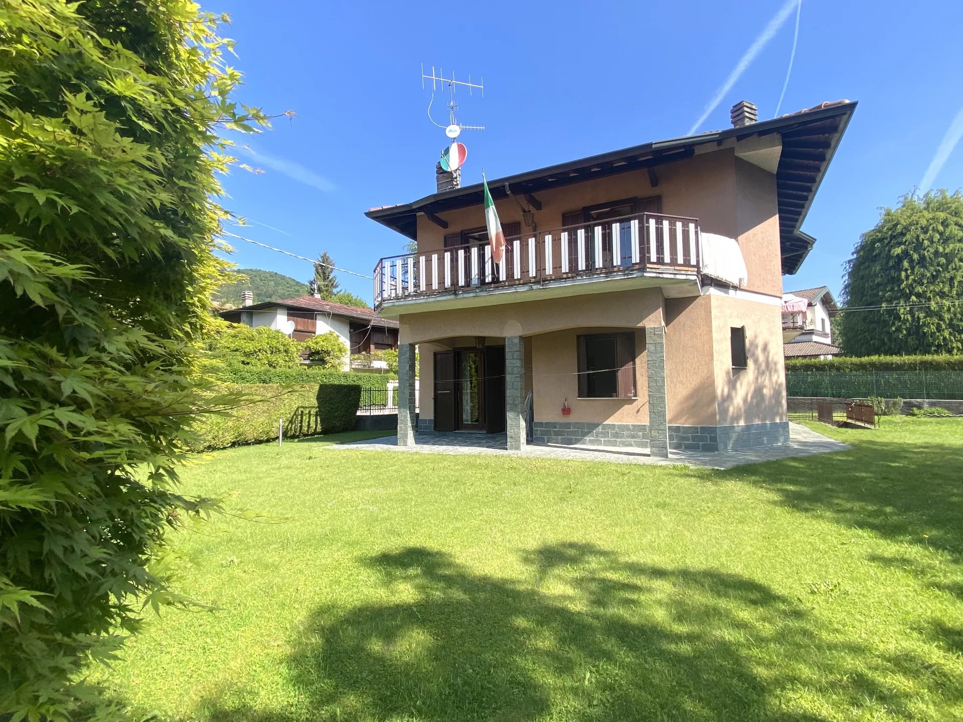 Sale Villa - Alta Valle Intelvi - Italy