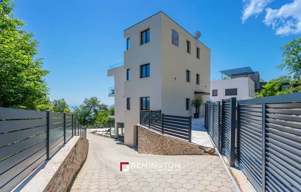 4 Bedroom Villa/Townhouse's Image 28