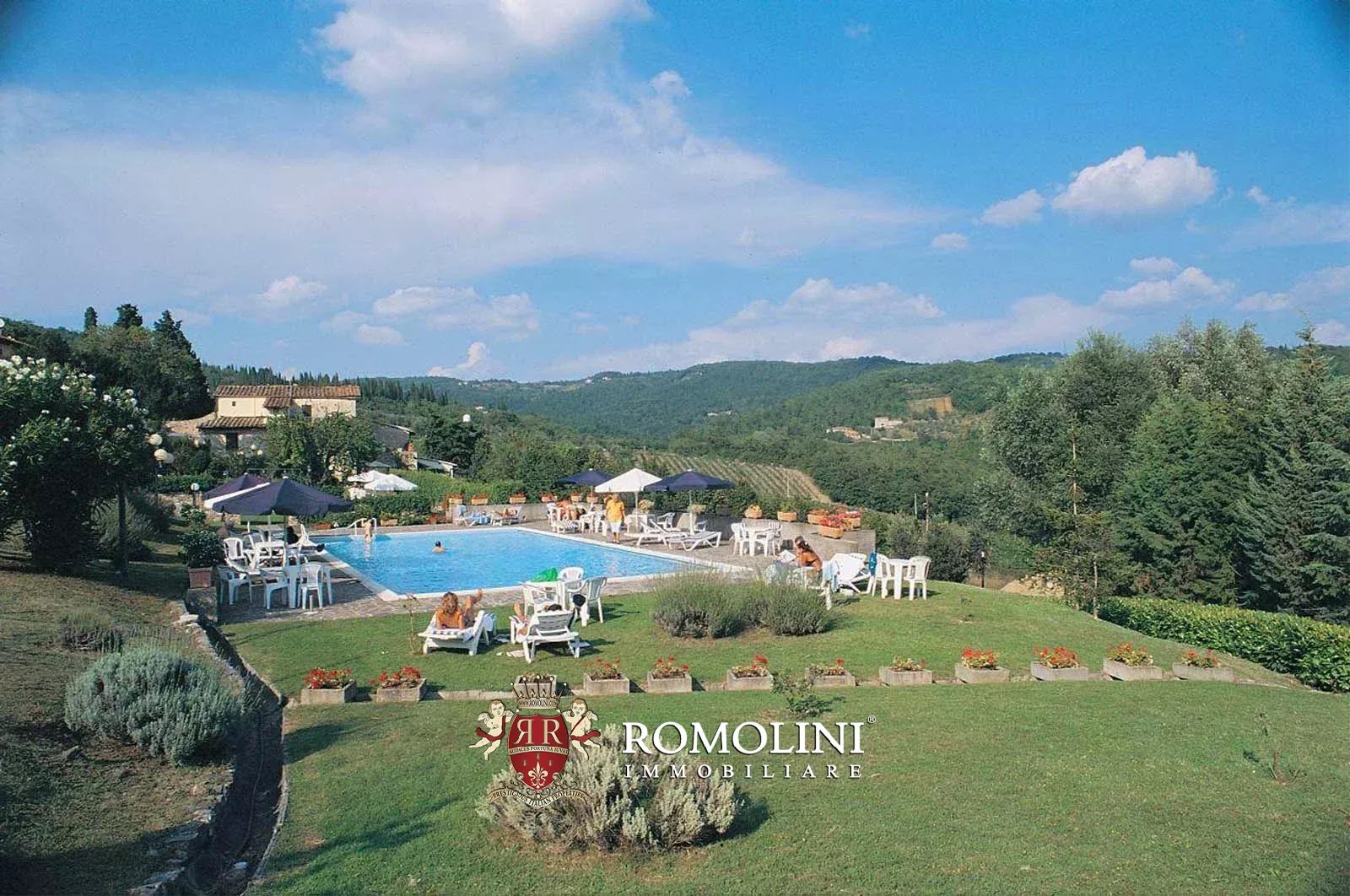 53 Bedroom Vineyard's Image 13