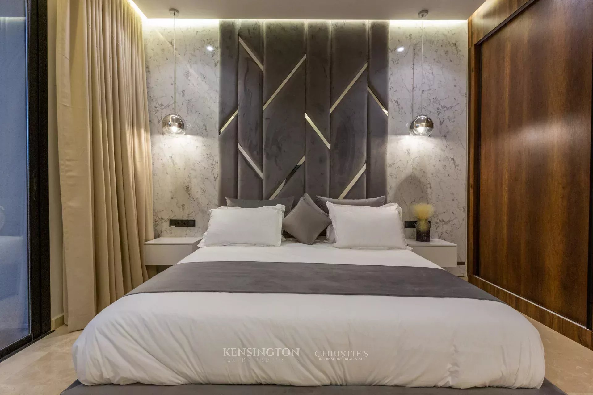 5 Bedroom Villa/Townhouse's Image 28