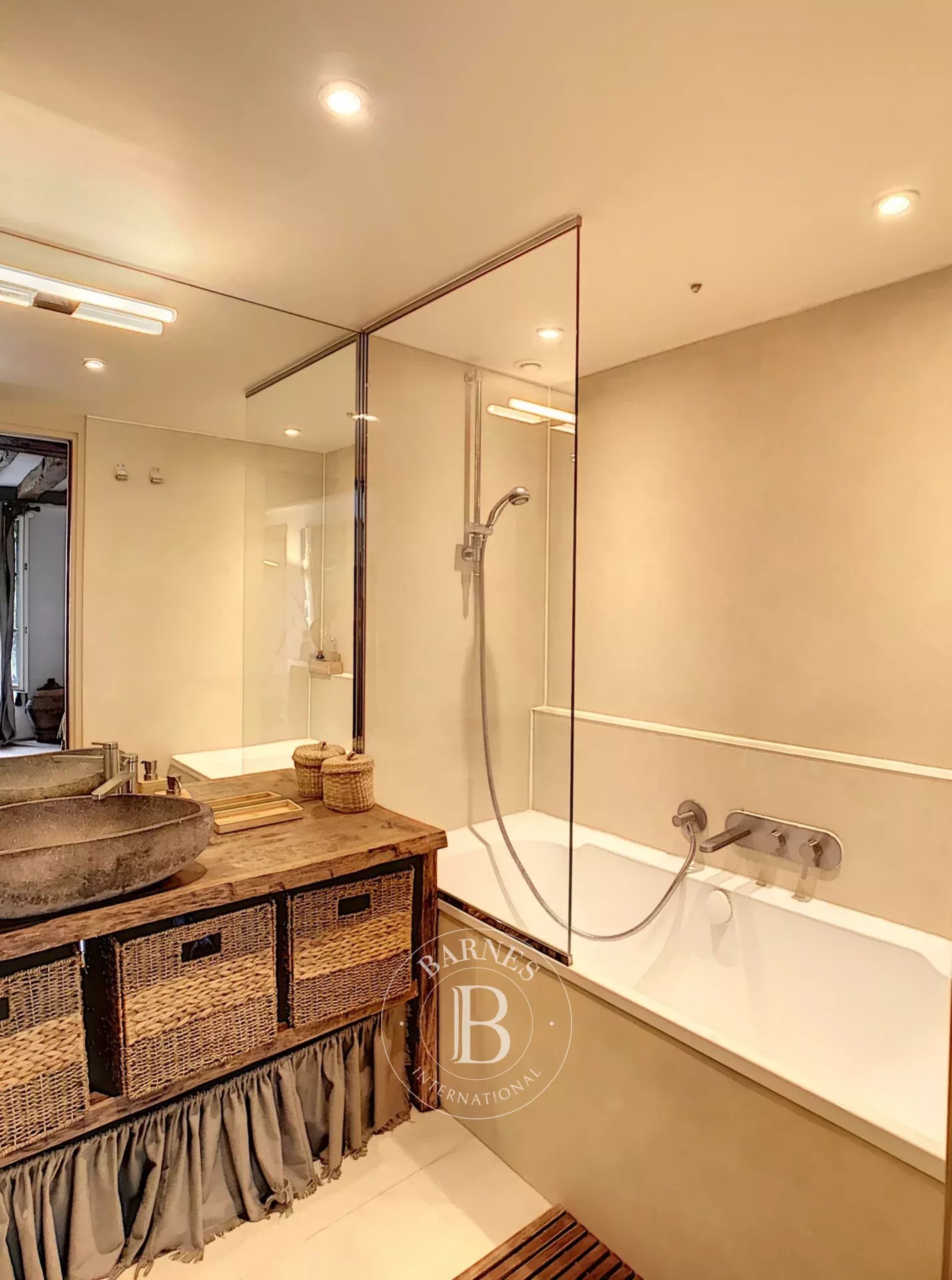 Daire Paris 3ème - picture 9