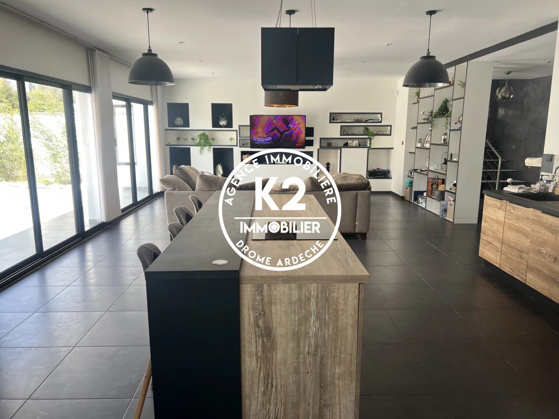 VILLA 240 M² - 5 CHAMBRES