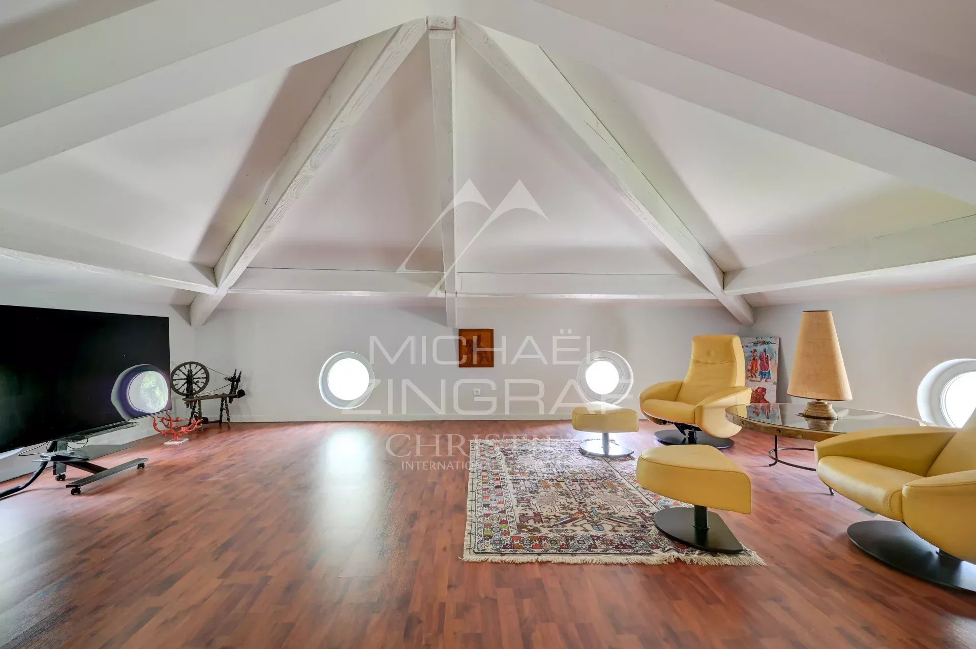 4 Bedroom Villa/Townhouse's Image 10