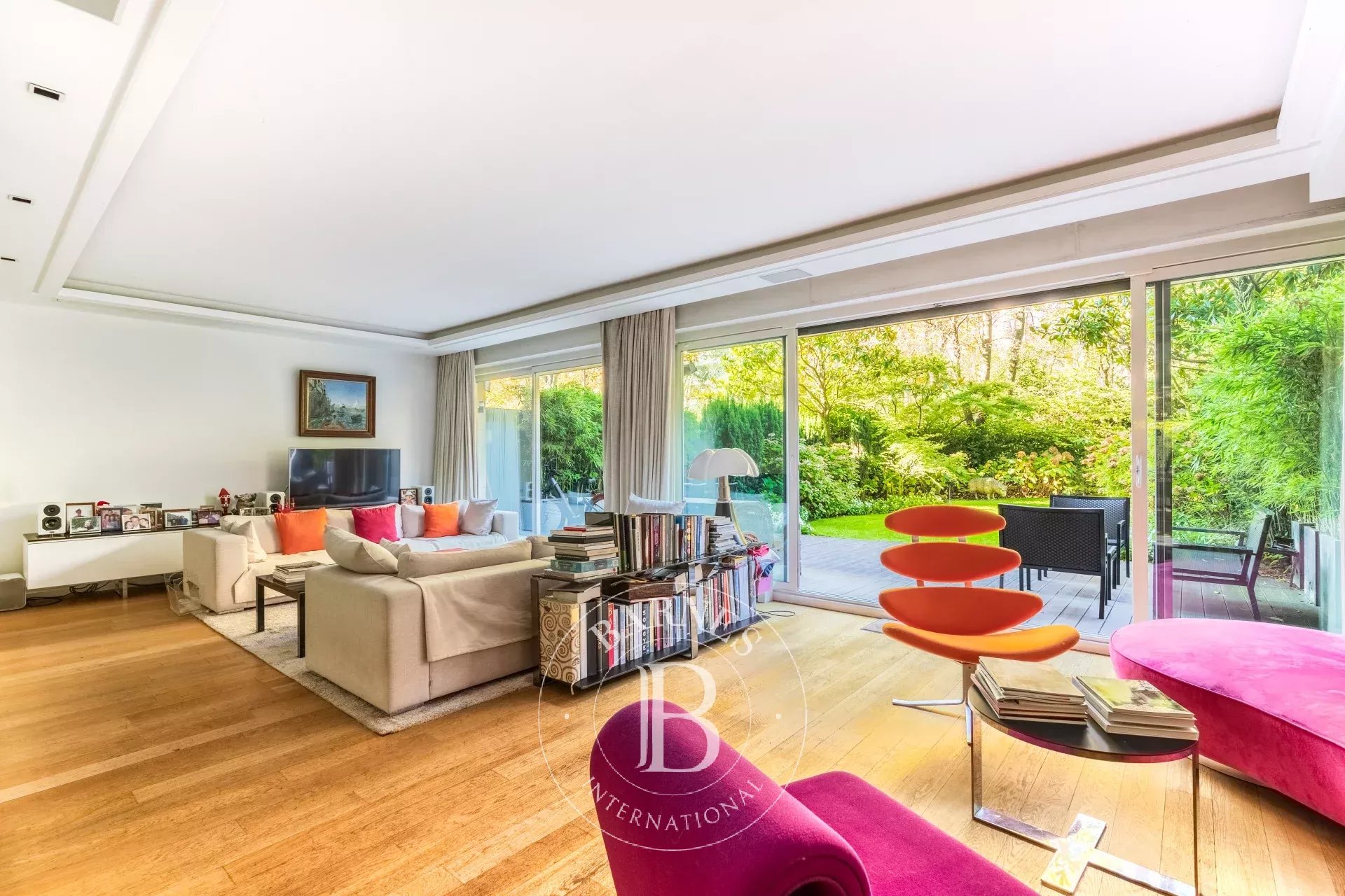 Neuilly Sainte Foy - Garden level - 4 bedrooms