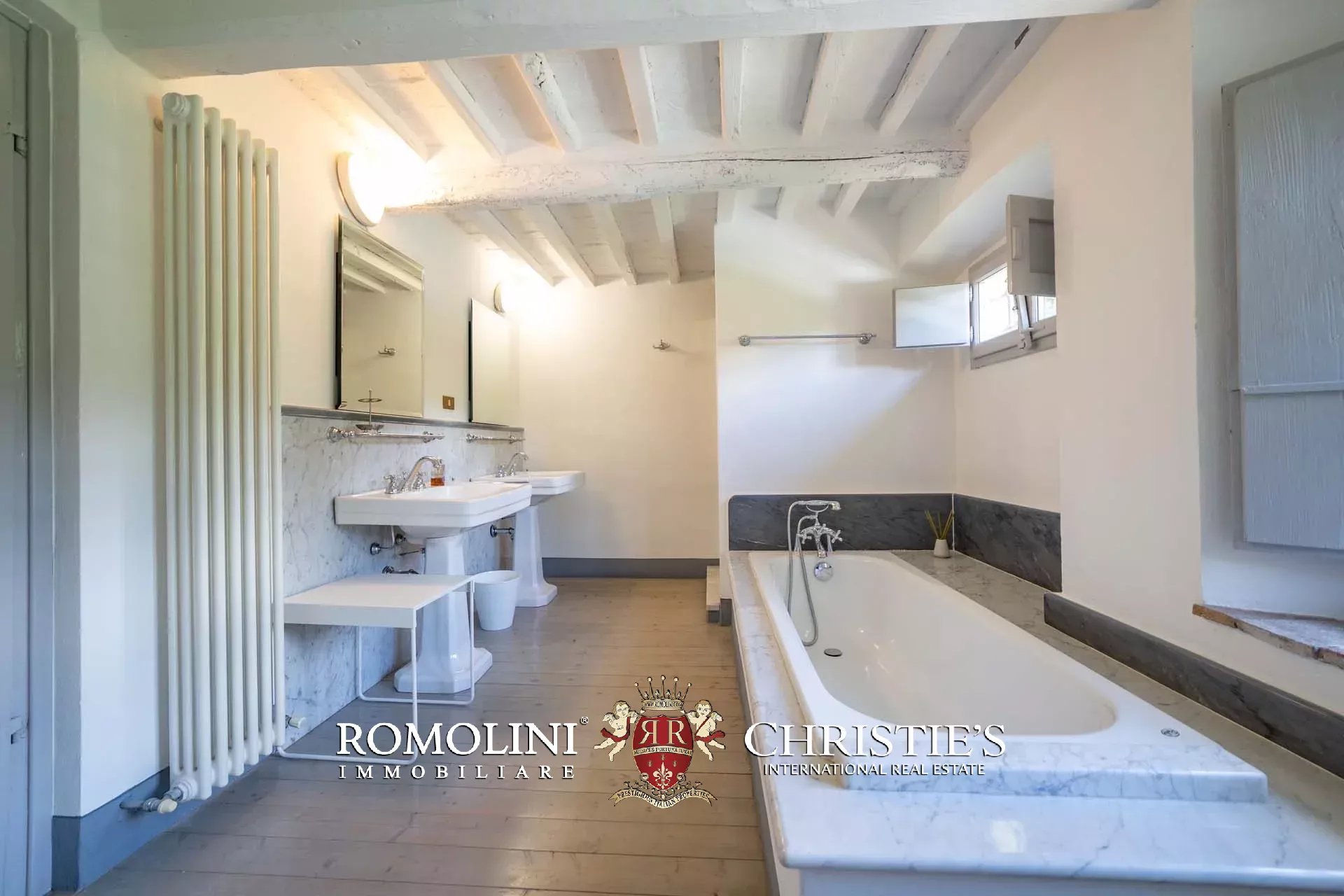 15 Bedroom Villa/Townhouse's Image 48