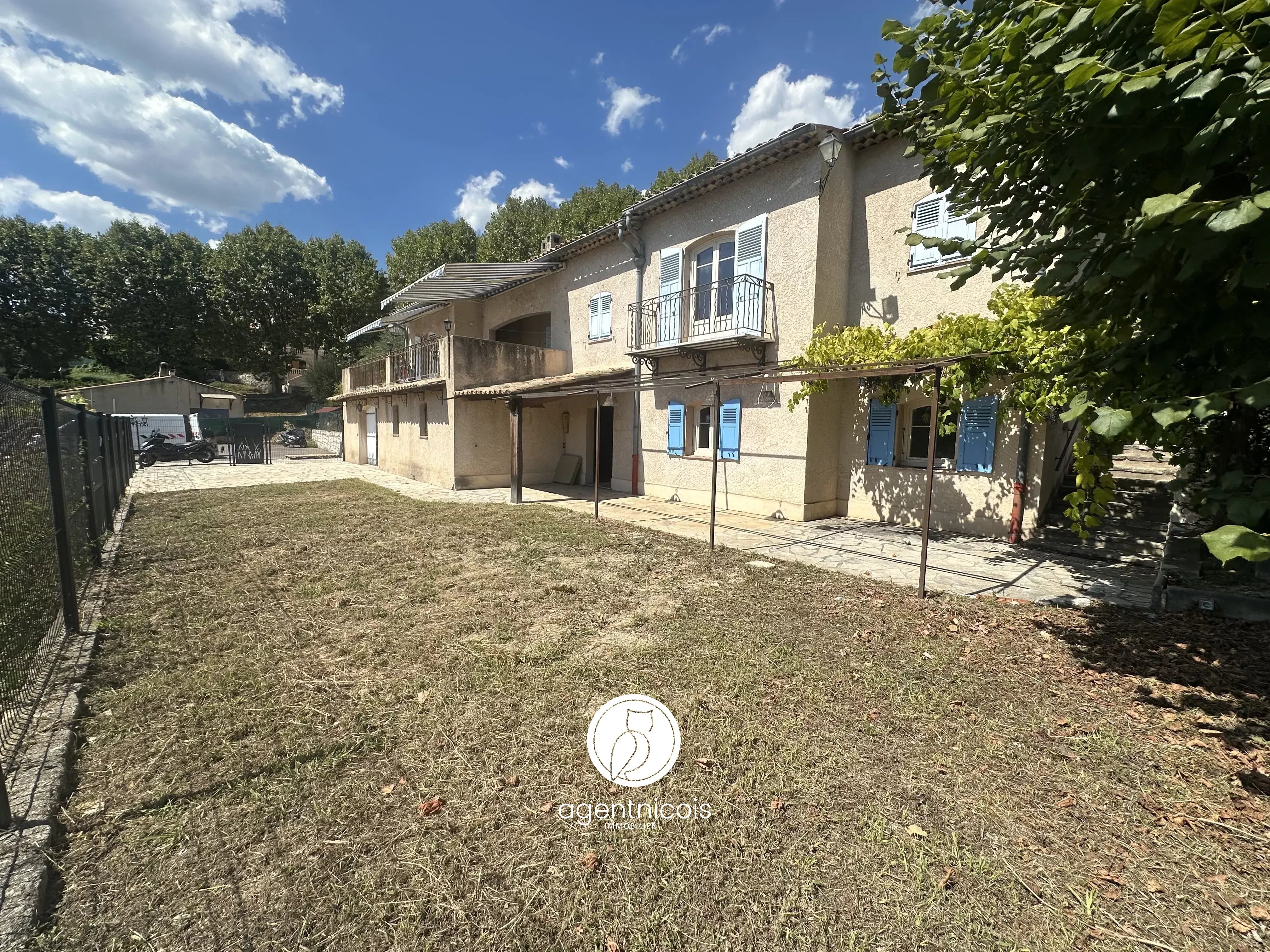 Agence immobilière de 